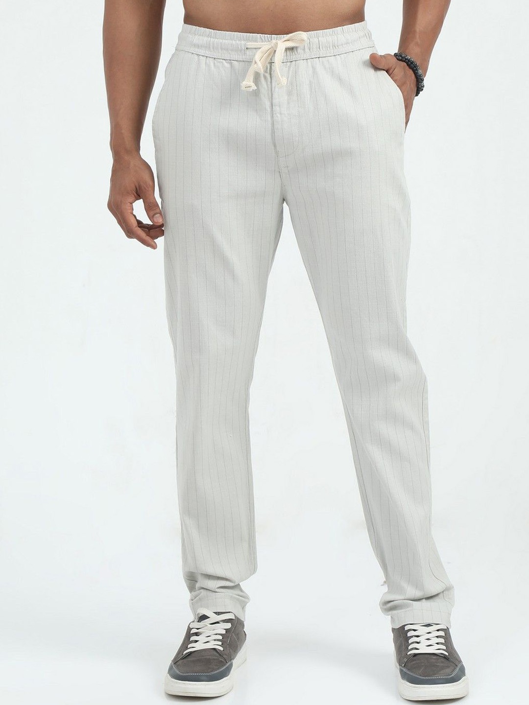 

THE BEETEL HOUSE Men Relaxed Air Linen Summer Stripes Trousers, Grey