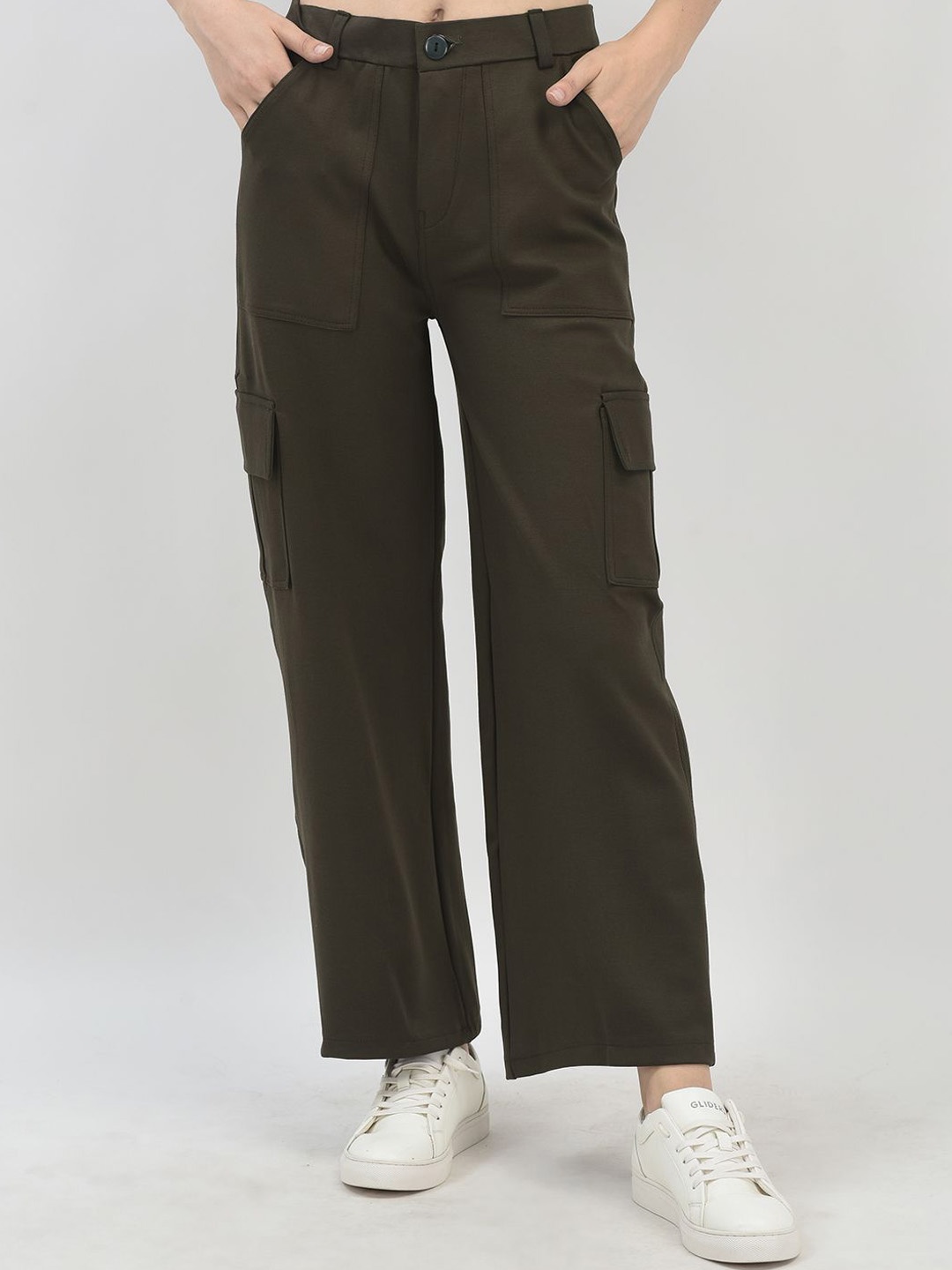 

Chemistry Women Relaxed Straight Leg High-Rise Cargos Trousers, Green