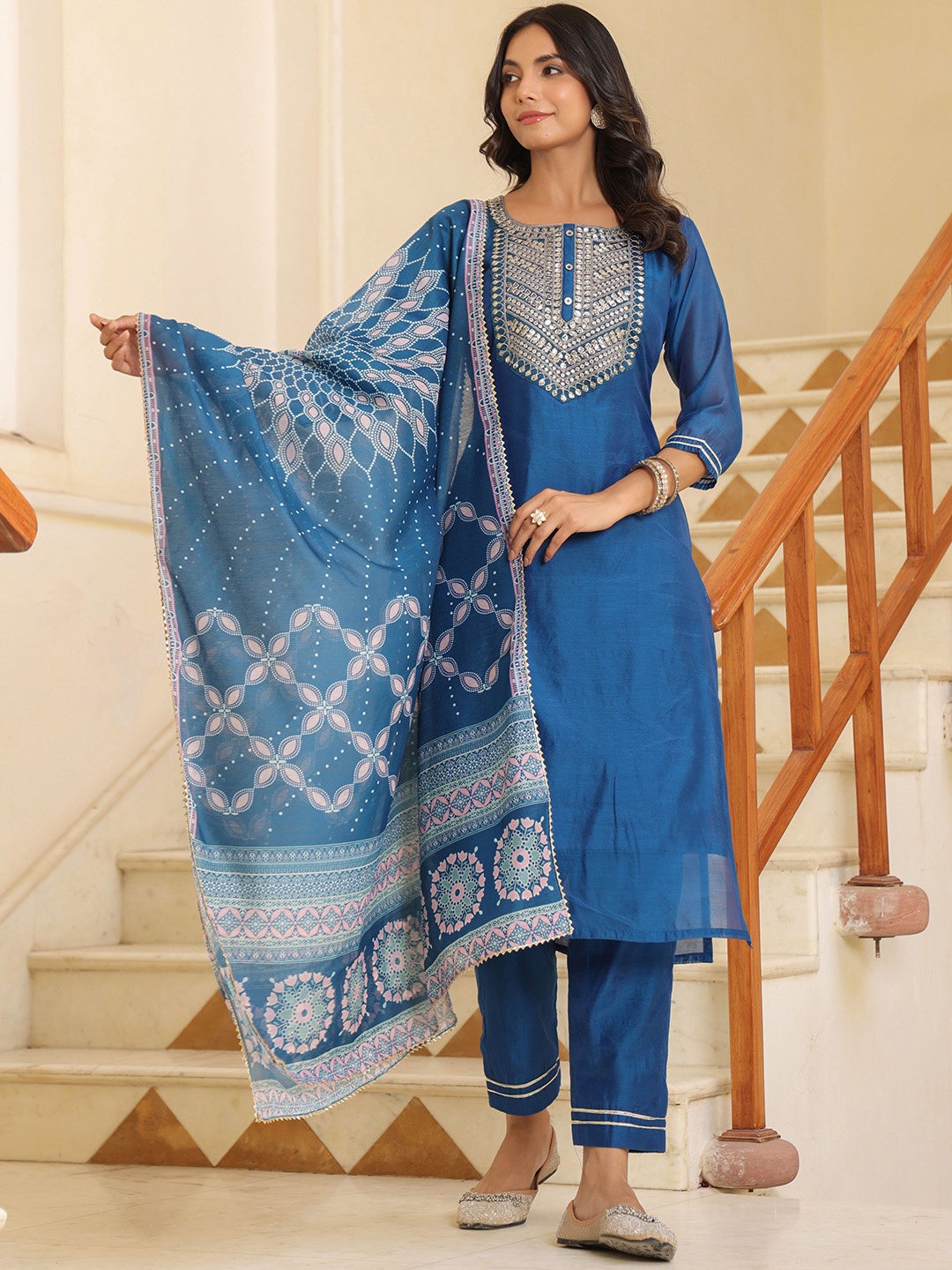 

AURIELLA Women Ethnic Motifs Yoke Design Regular Thread Work Chanderi Silk Kurta with Trousers & With Dupatta, Blue