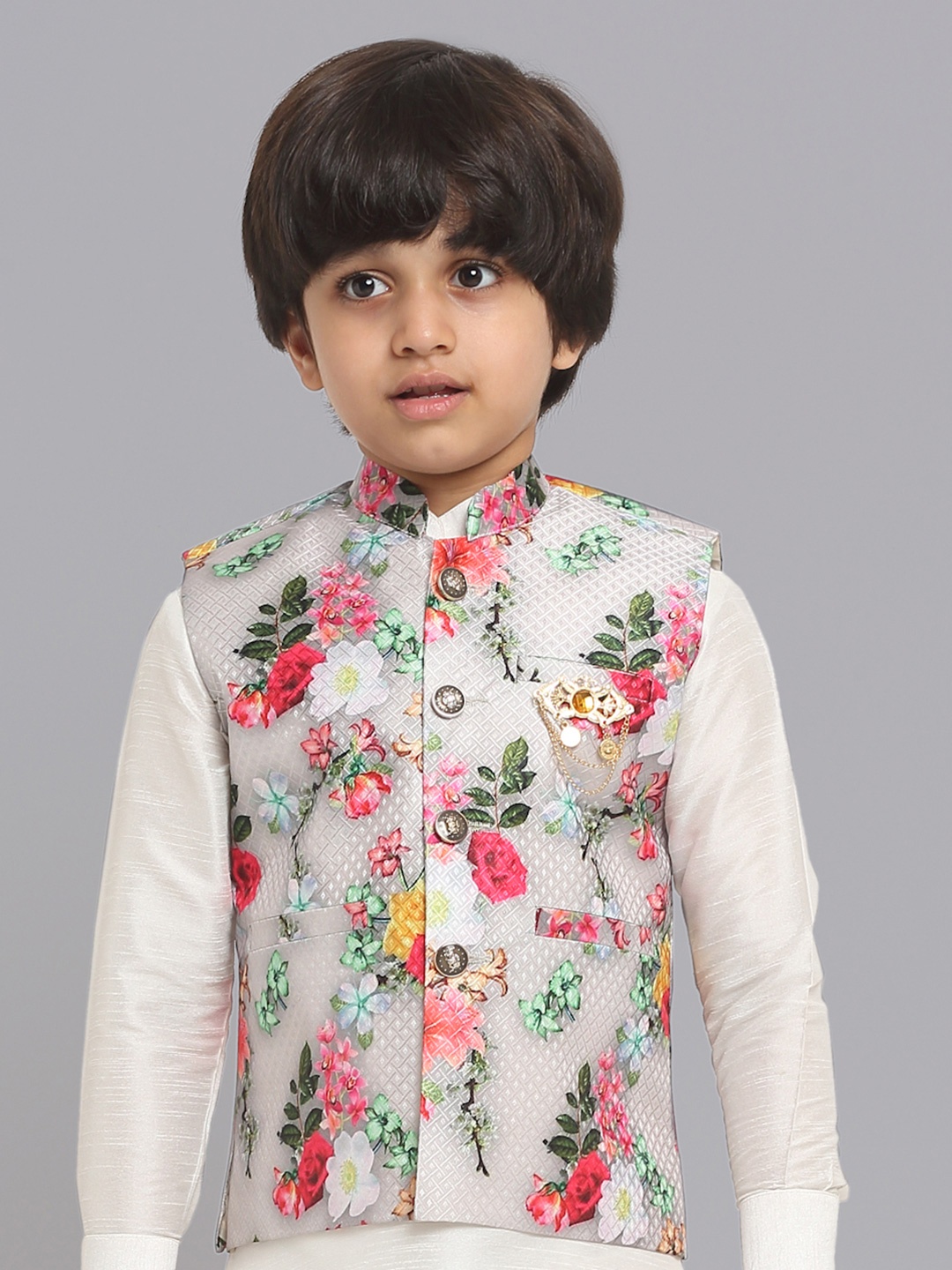 

CENSAL Floral Printed Mandarin Collar Slim-Fit Waistcoat With Brooch, White