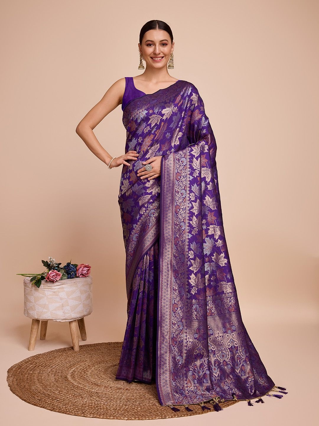 

Rangtulika Ethnics Woven Design Zari Silk Blend Banarasi Saree, Purple