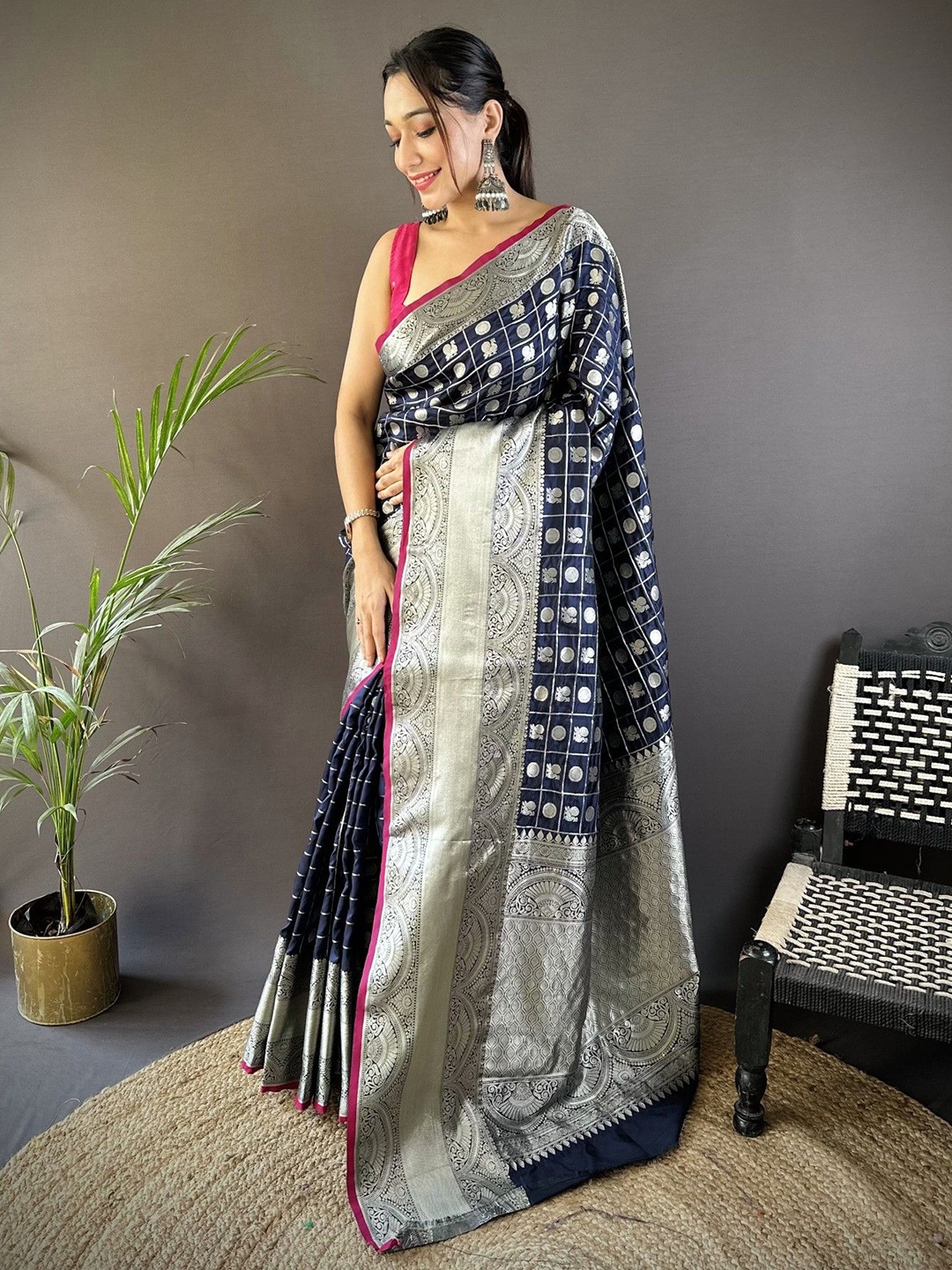 

Mitera Checked Zari Silk Blend Saree, Navy blue