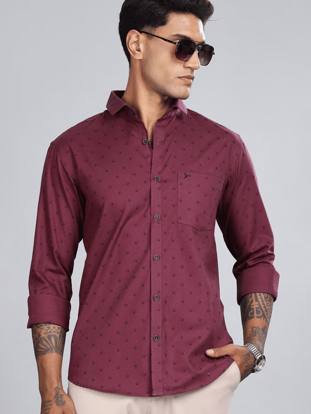 

Blueisland Clothing Men Standard Opaque Printed Formal Shirt, Burgundy