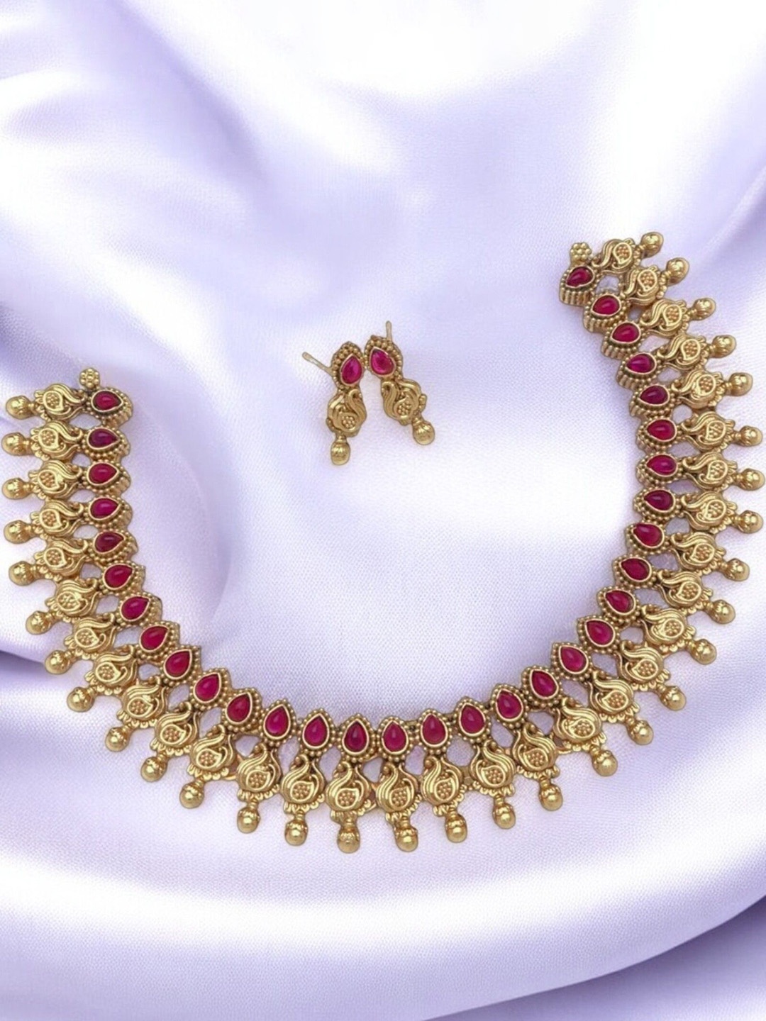 

Rujve Jewellery Gold-Plated Stone-Studded Jewellery Set