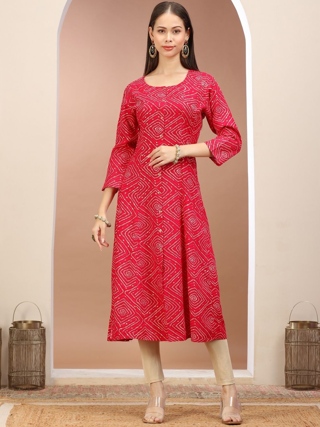 

COTTON CULTURE Bandhani Printed Round Neck Panelled A-Line Kurta, Magenta