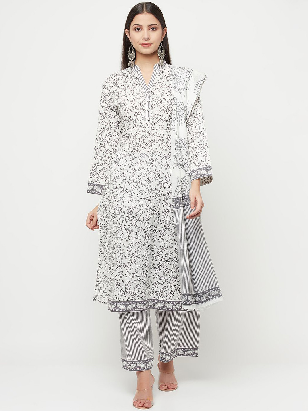 

Safaa Floral Printed Unstitched Dress Material, Grey