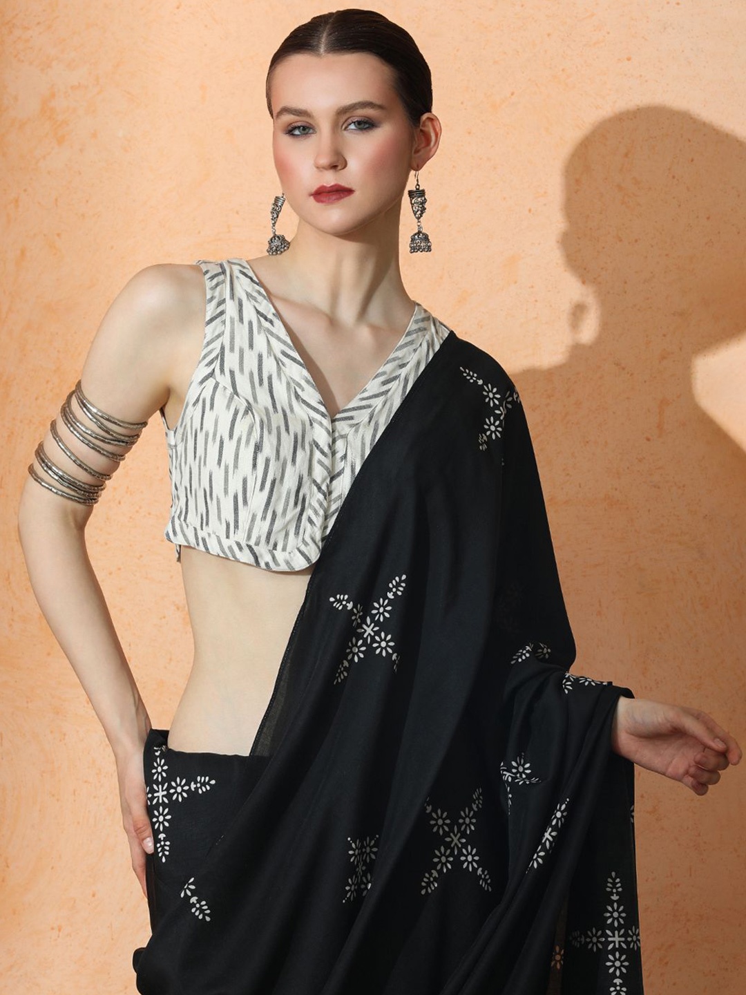 

Jaipur Kurti Floral Designer Saree, Black