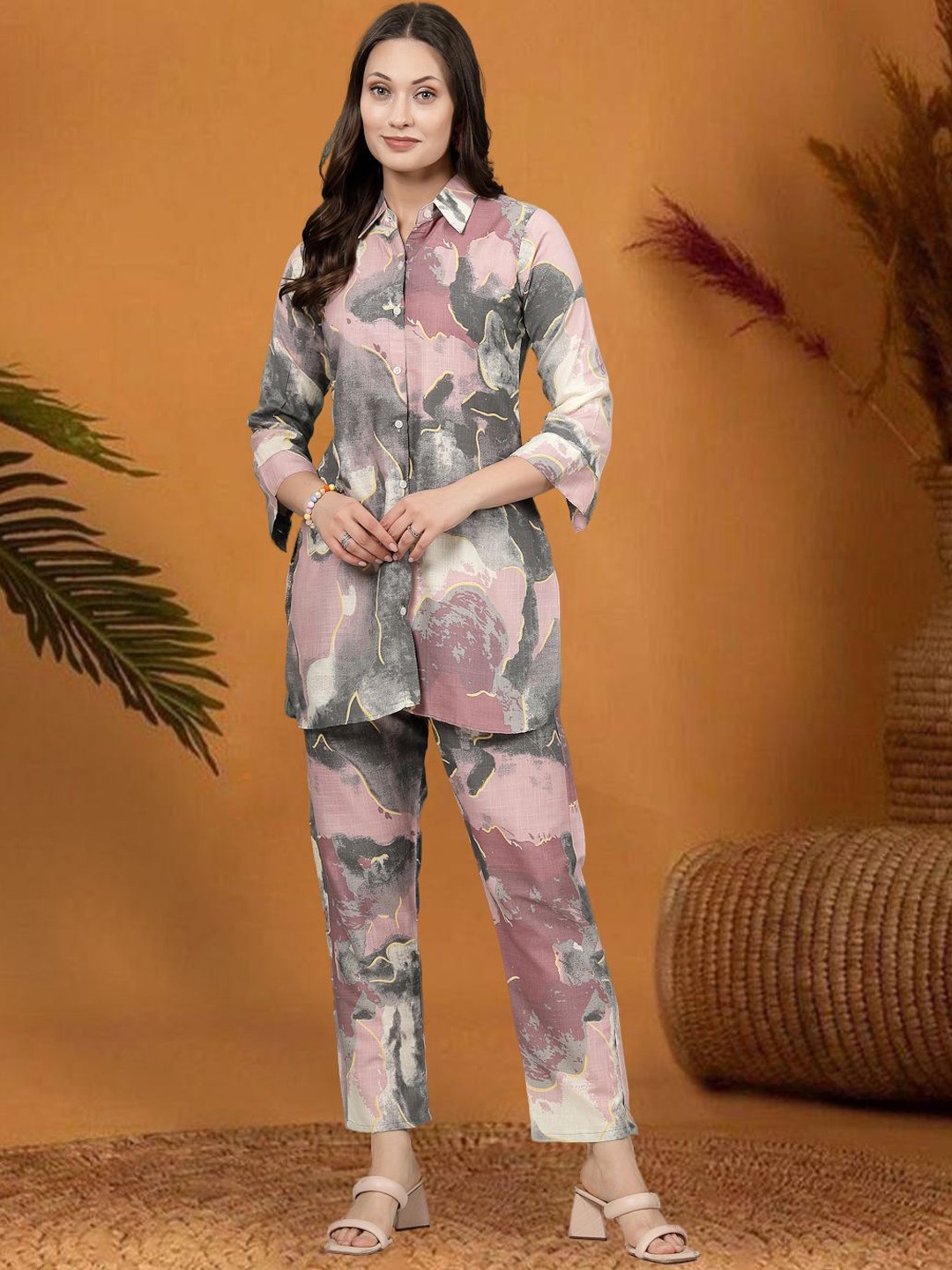 

all about you Abstract Printed Shirt Collar Shirt With Trousers, Pink
