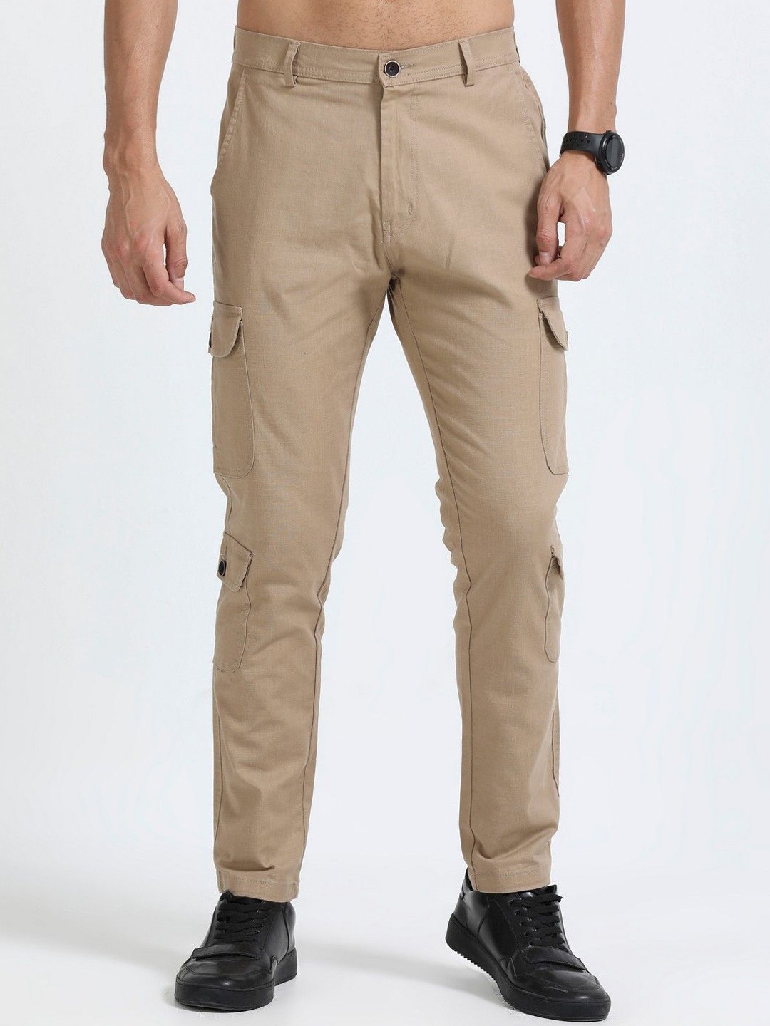 

THE BEETEL HOUSE Men Relaxed Lazy Linen Utility Cargo Trousers, Camel brown