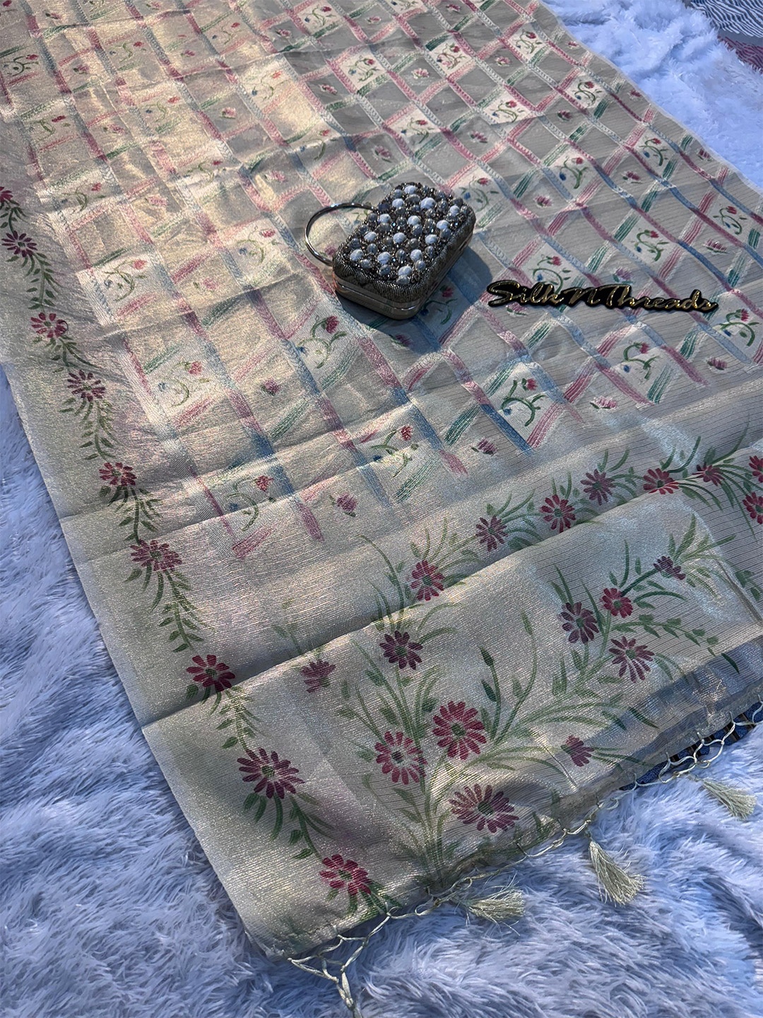 

DIVASTRI Ethnic Motifs Zari Tissue Banarasi Saree, Blue