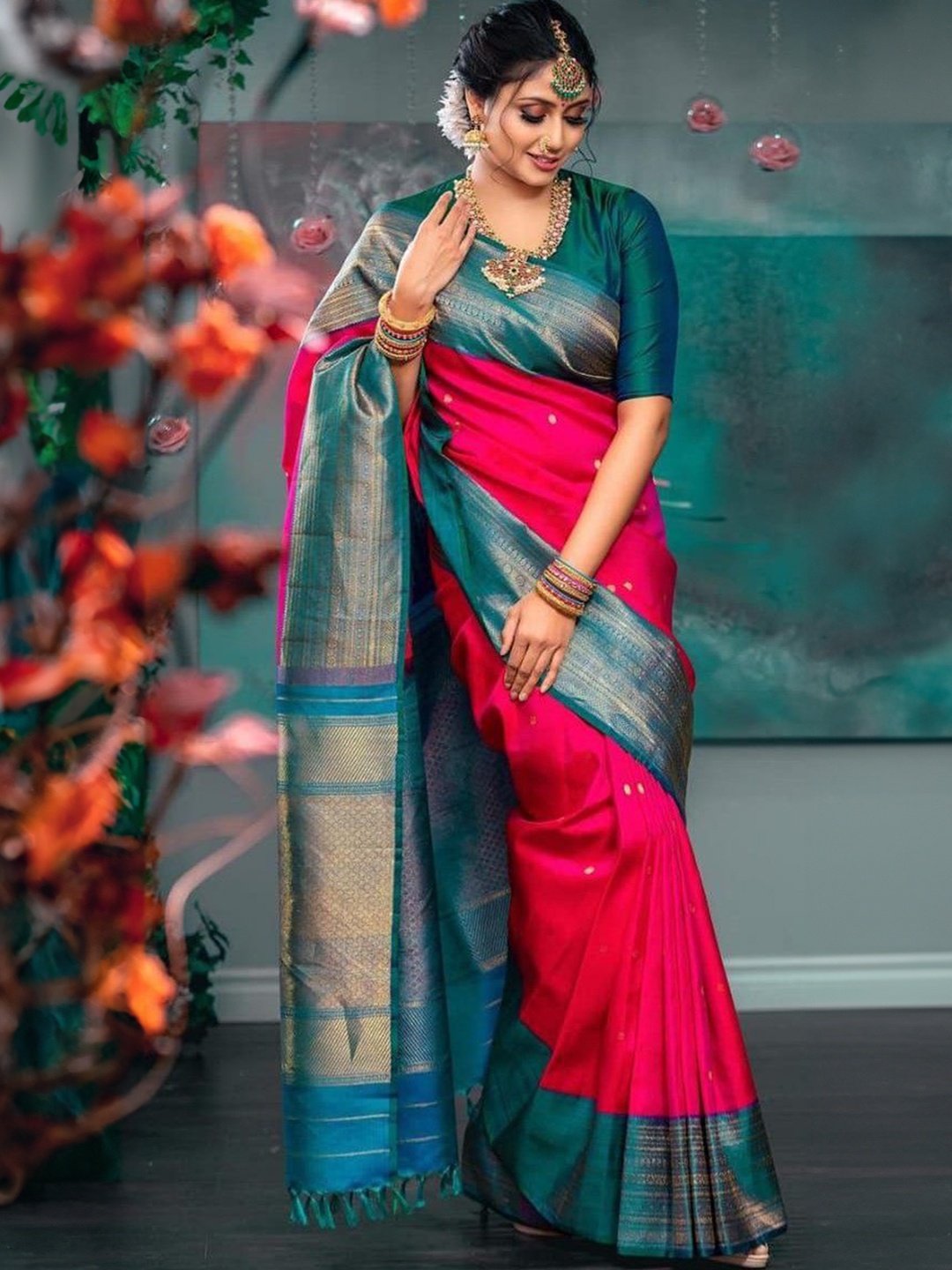 

Rangtulika Ethnics Woven Design Zari Silk Cotton Saree, Pink