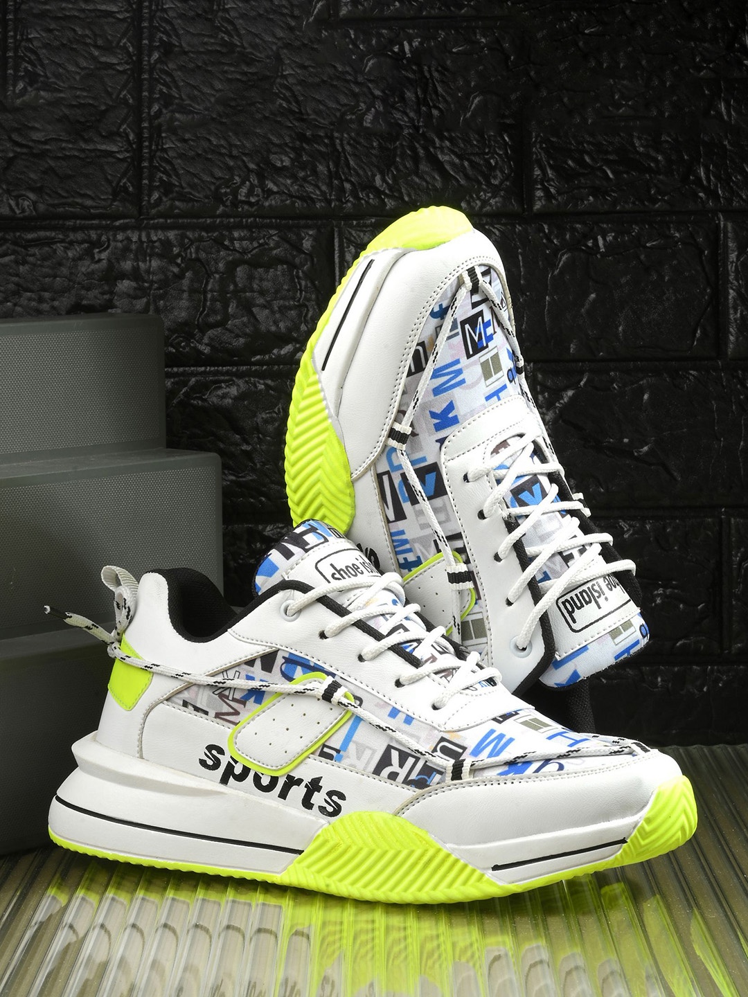 

Shoe Island Men Printed Sneakers, White