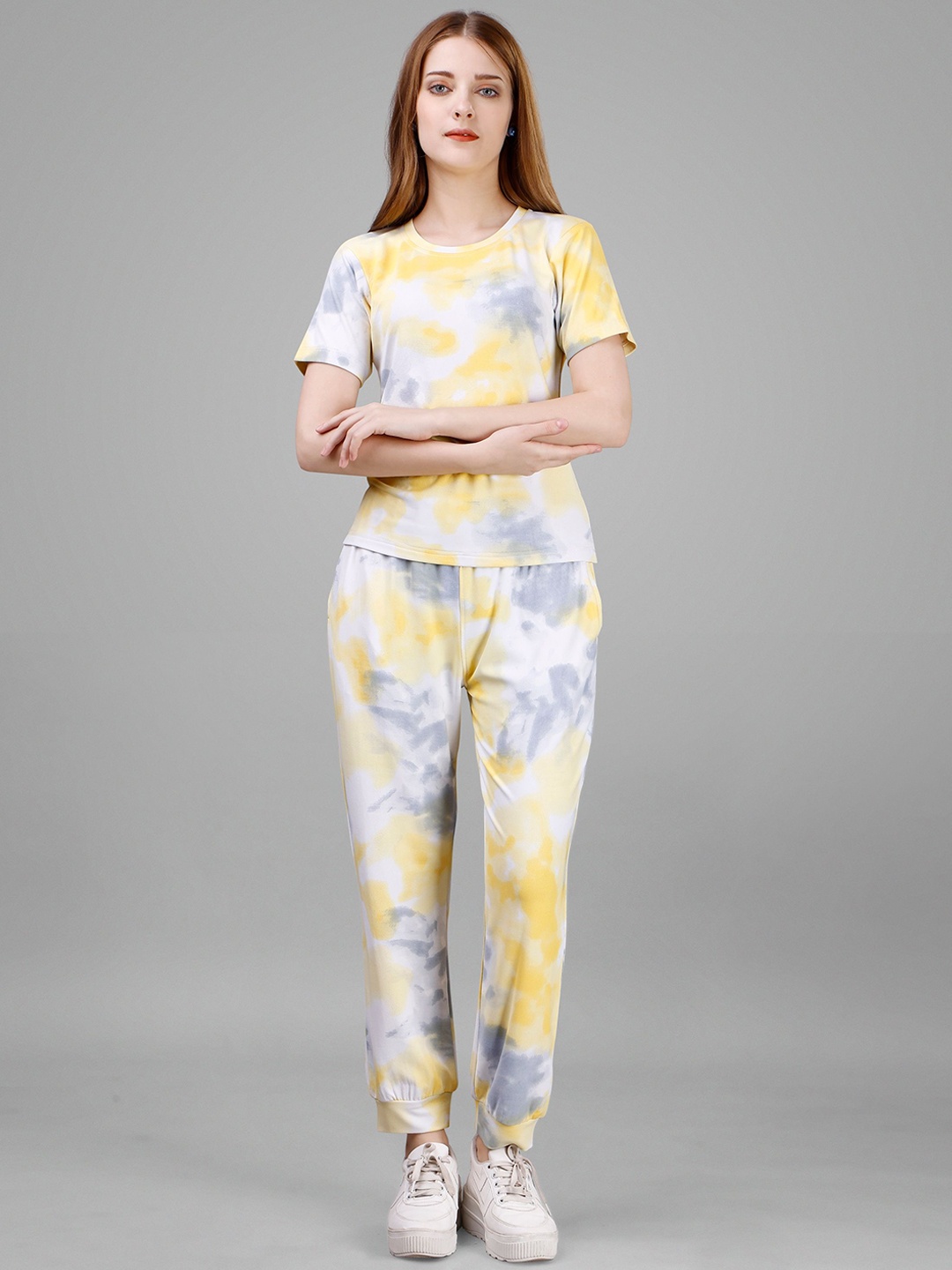 

Vegles Printed Top With Joggers Co-Ords, Yellow