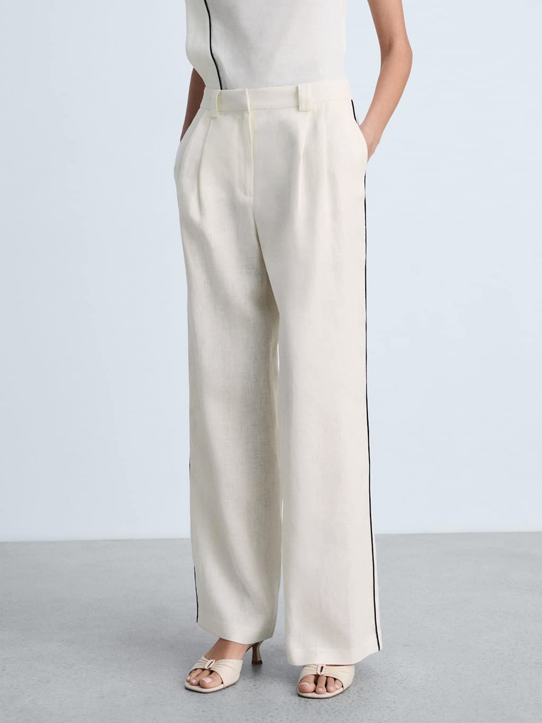 

MANGO Women Contrast Piping Straight Fit Pleated Trousers, Off white