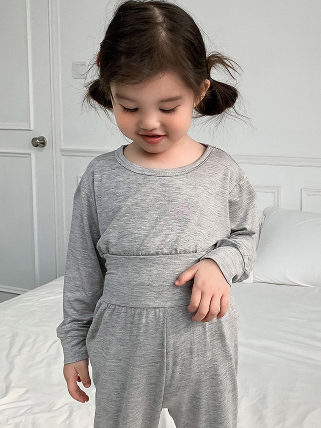 

YK Girls Long Sleeve T-Shirt & Joggers Clothing Set, Grey