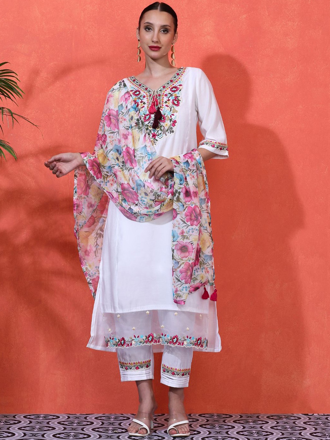 

Sangria Women Embroidered Straight Kurta With Trousers & Dupatta, White