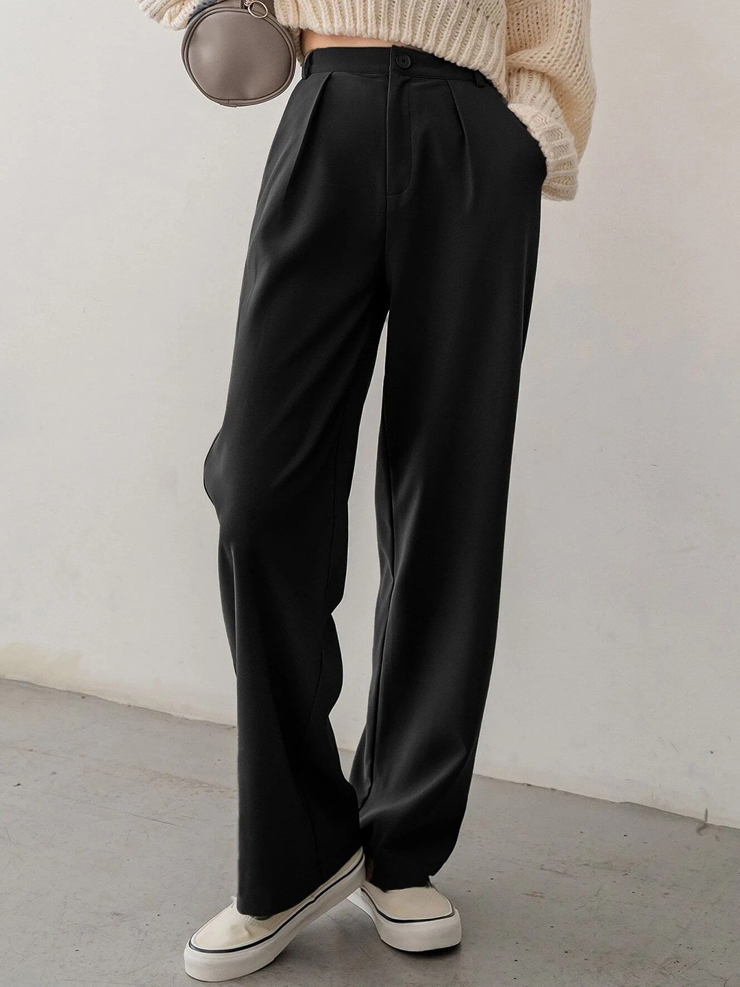 

Chemistry Women Relaxed Loose Fit High-Rise Trousers, Black