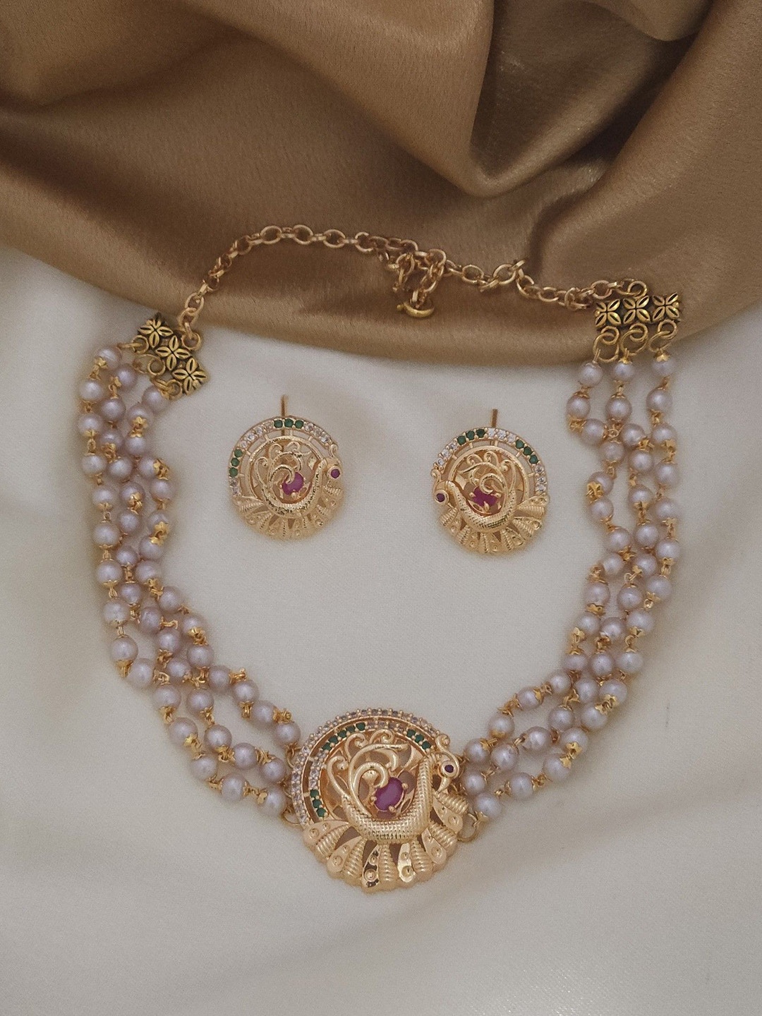 

ROFARWORD Gold-Plated Artificial Stone Studded & Beaded Traditional Jewellery Set