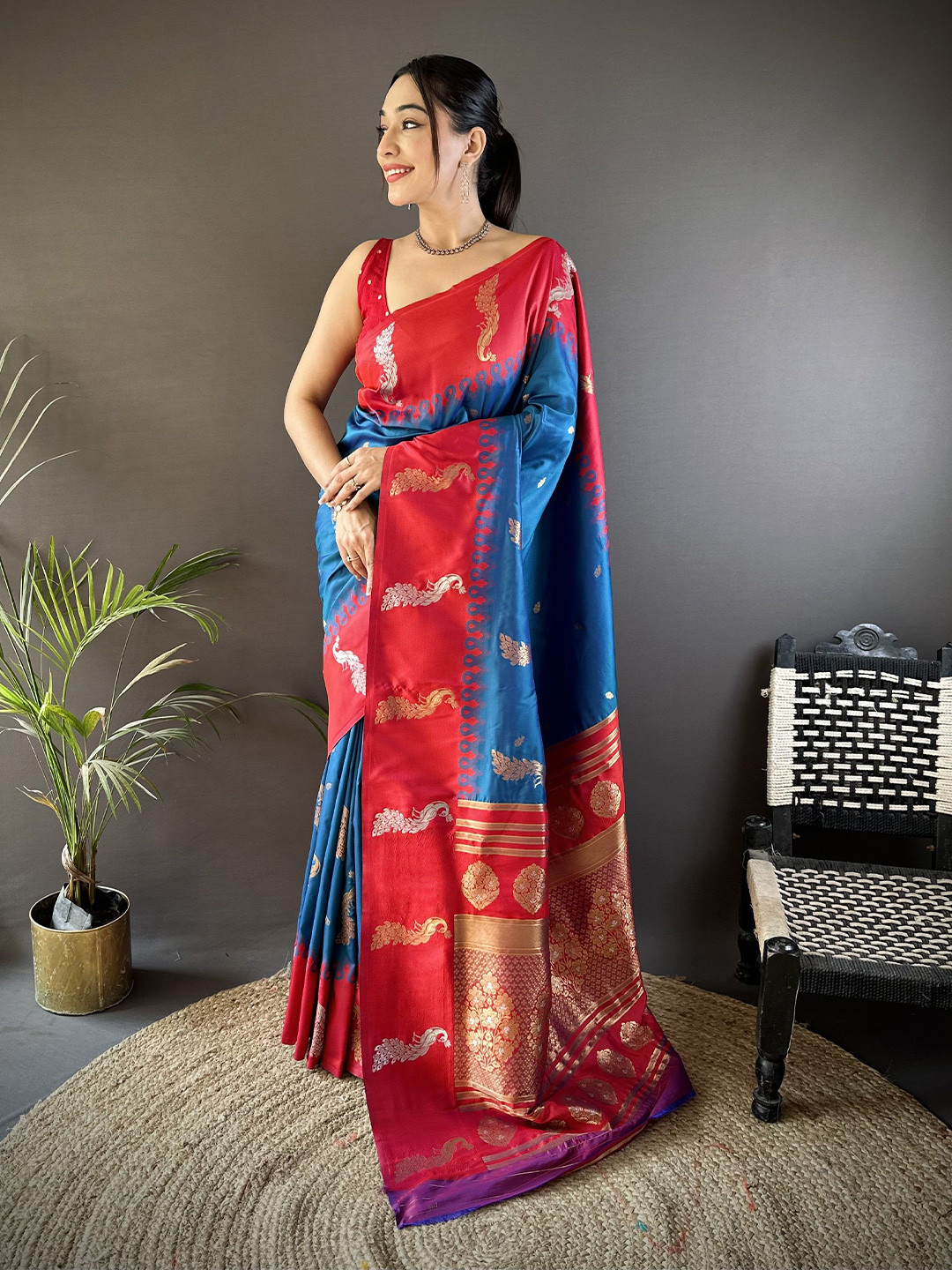 

DIVASTRI Woven Design Zari Silk Blend Banarasi Saree, Blue