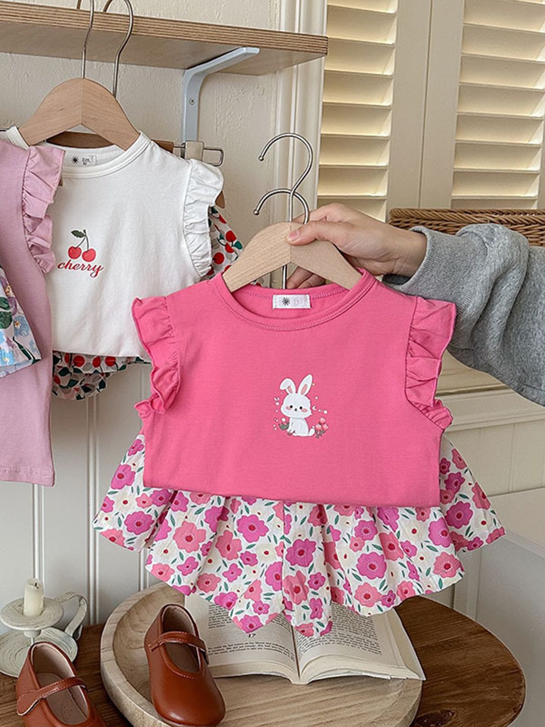 

YK Girls Printed Top With Skirt, Pink