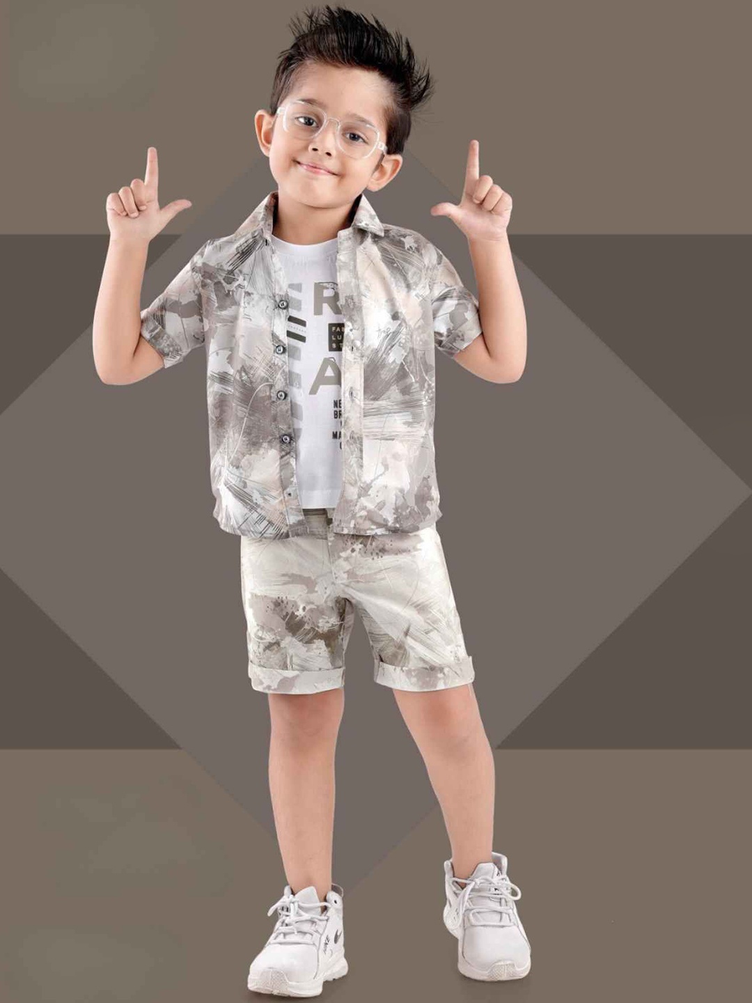

Lagorii Boys Printed Shirt & Shorts Clothing Set, Green