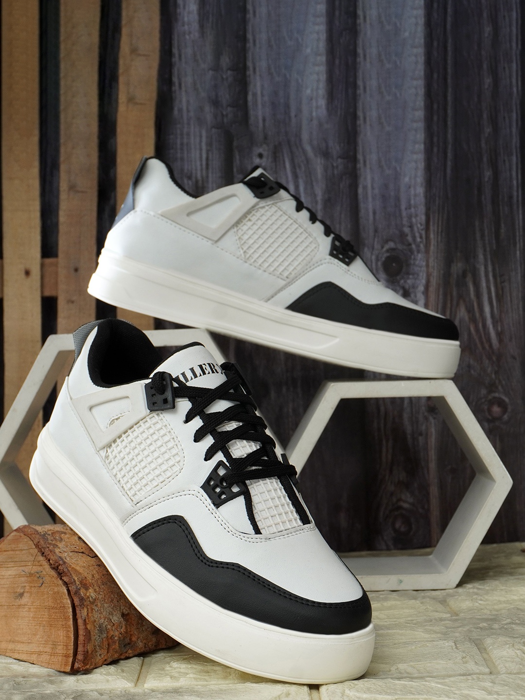 

Killer Men Colourblocked Sneakers, Black