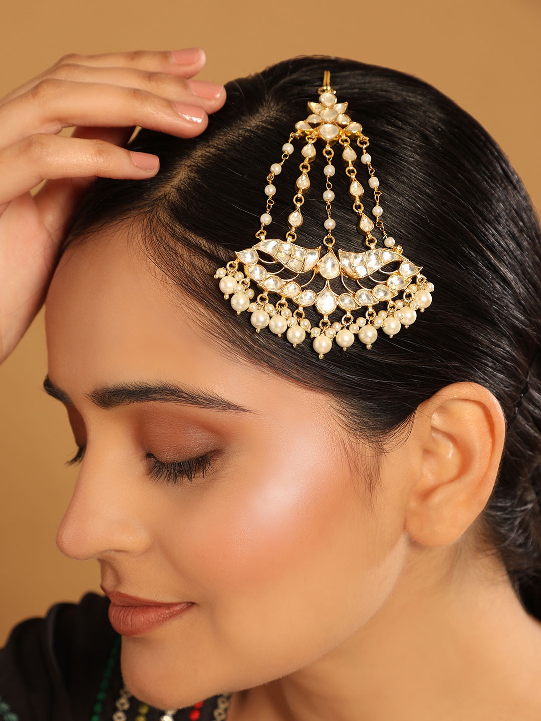 

Yinara Gold-Plated Kundan Studded Jhumar Passa