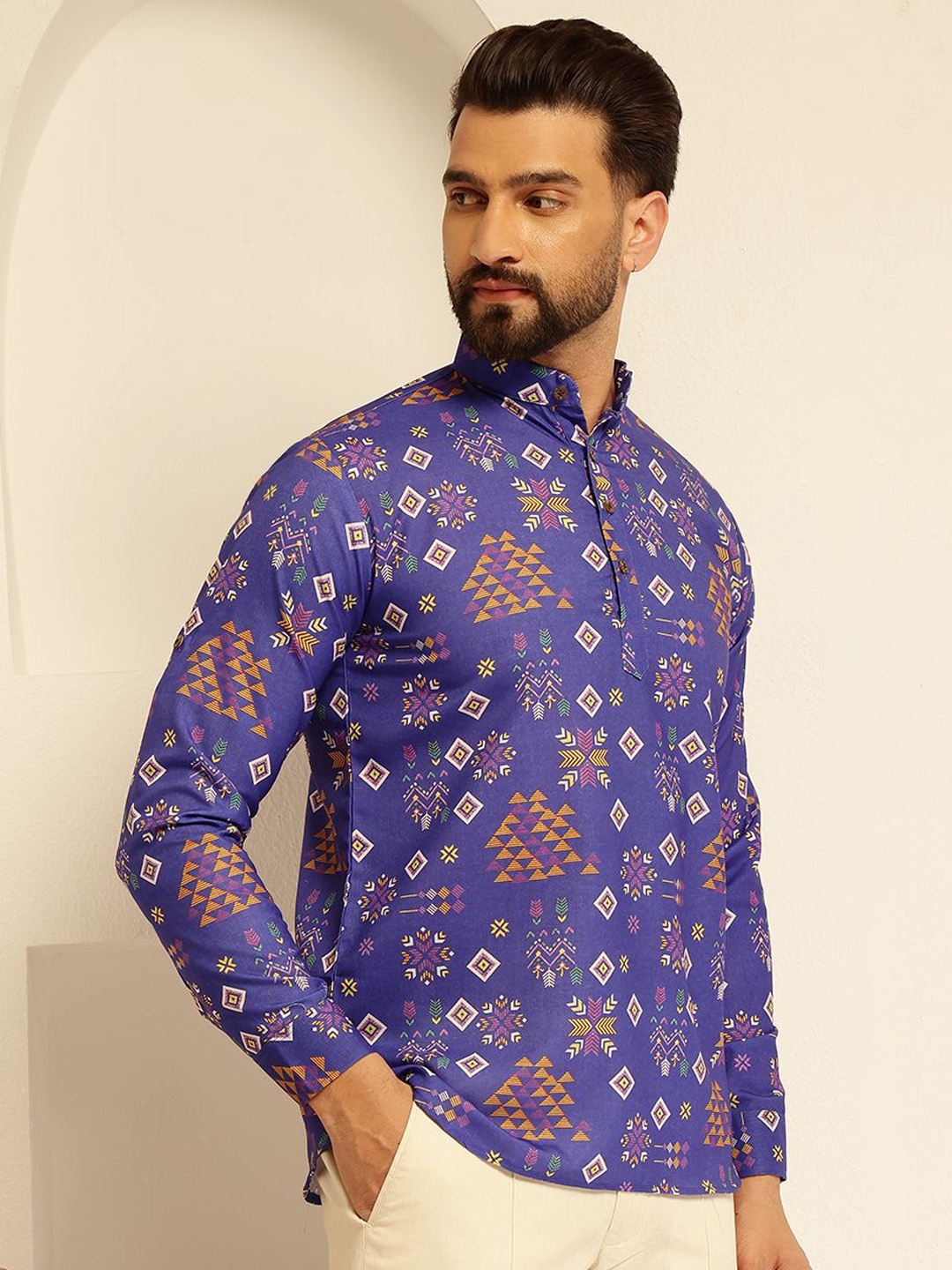 

SOJANYA Ethnic Motifs Printed Cotton Straight Short Kurta, Blue