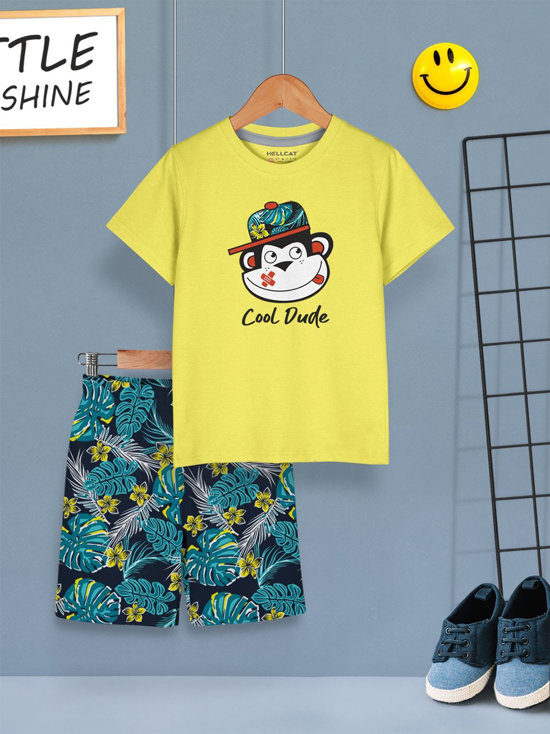 

HELLCAT Boys Printed Round Neck T-shirt With Shorts, Yellow