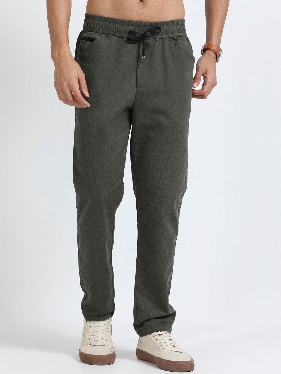 

THE BEETEL HOUSE Men Relaxed Airport Traveller Regular Trousers, Grey