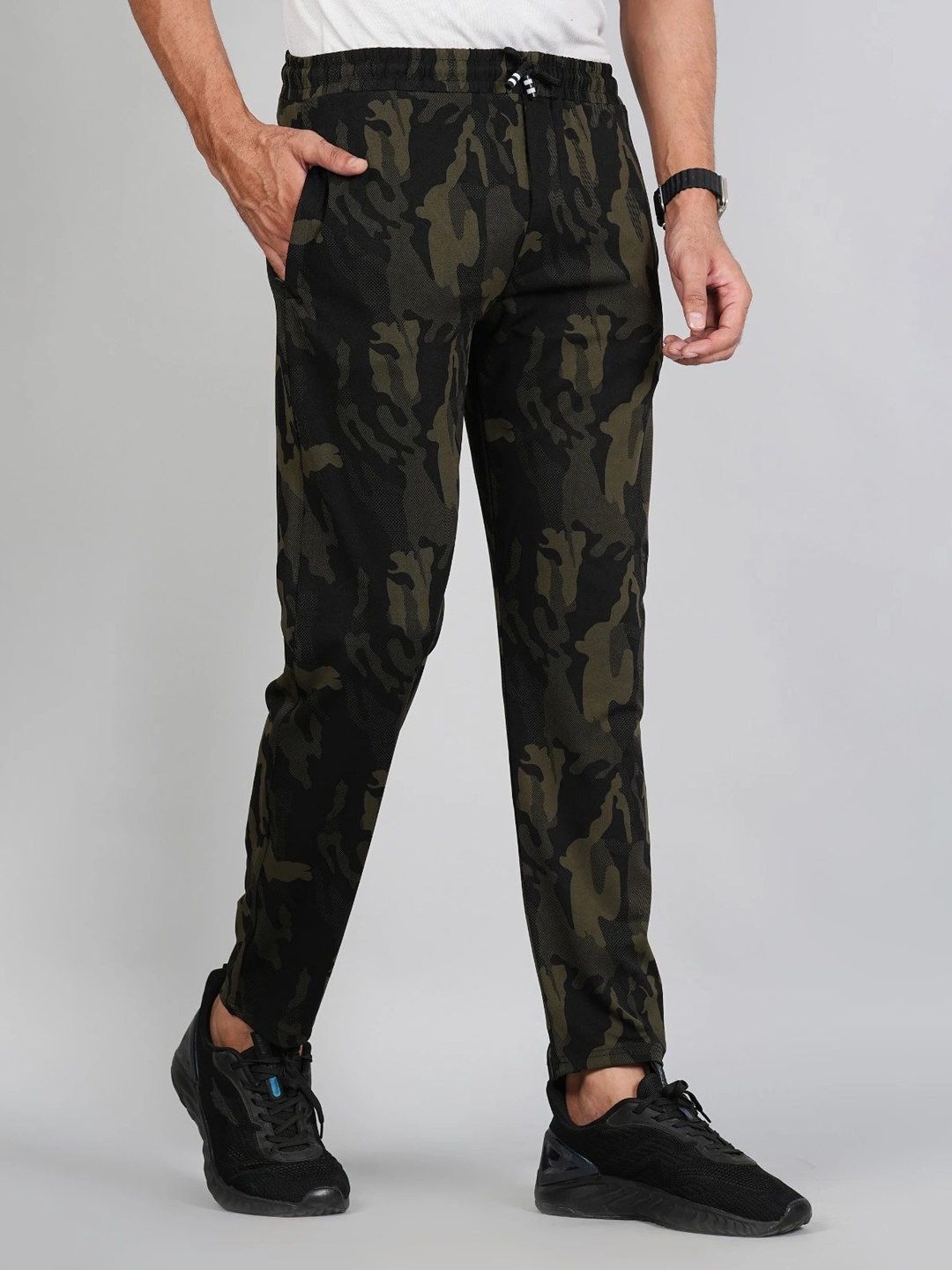 

FICKA Nylon Regular Fit Track Pants, Olive