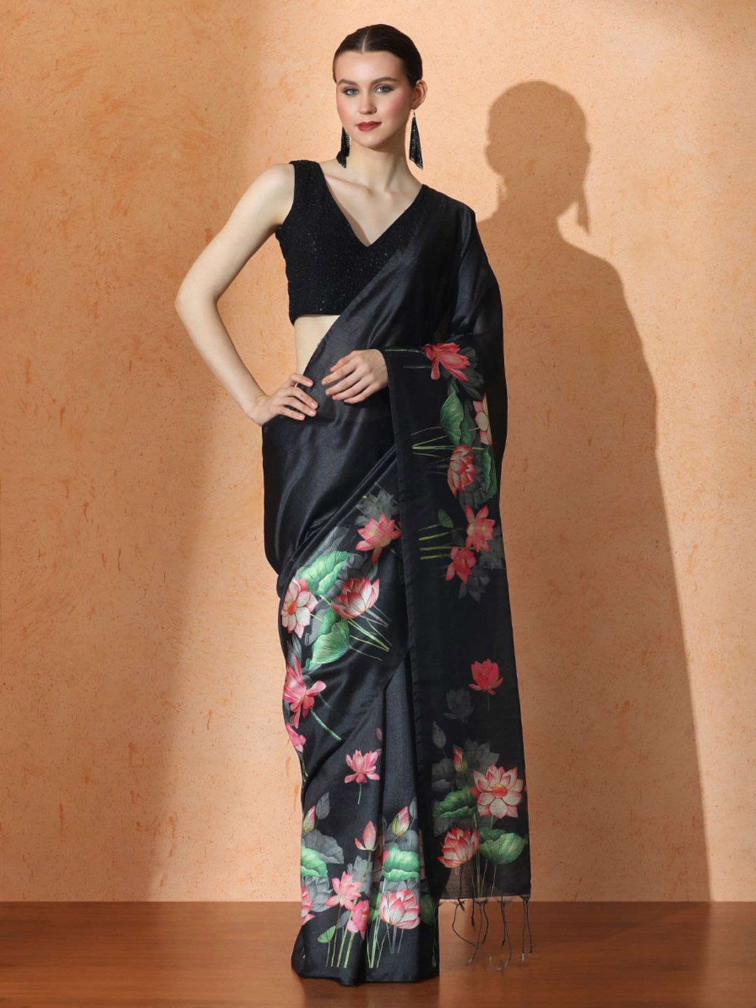 

Jaipur Kurti Floral Silk Blend Designer Saree, Black