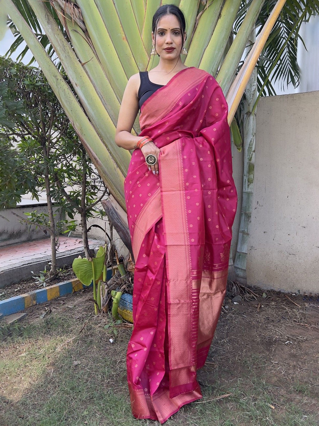 

Rangtulika Ethnics Woven Design Zari Silk Blend Saree, Pink