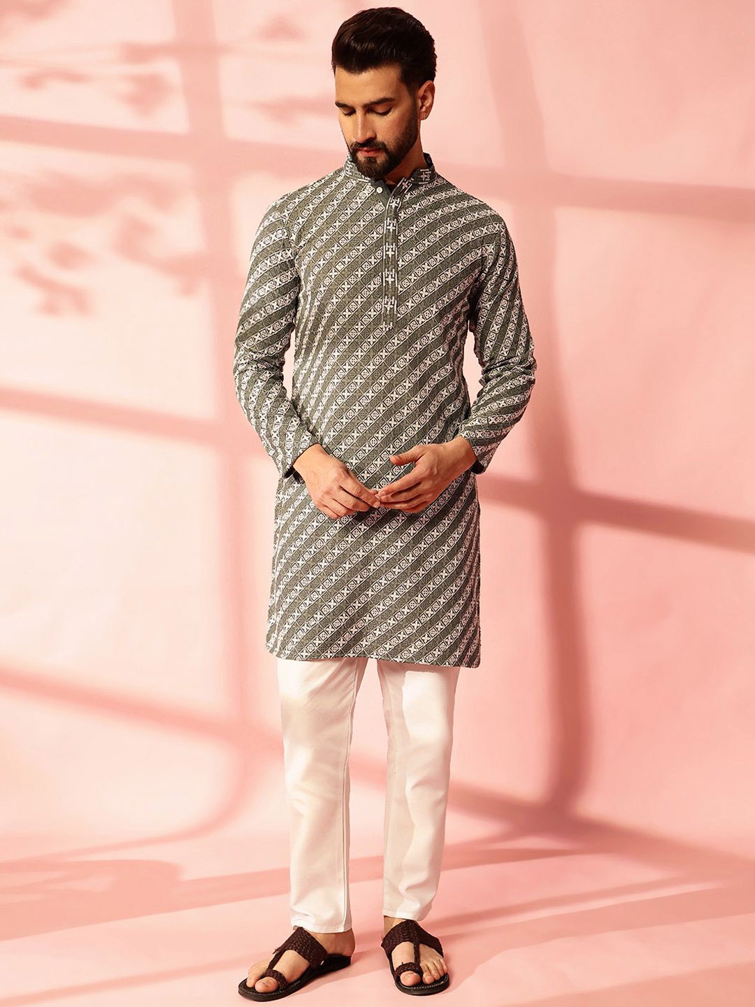 

Anouk Men Embroidered Regular Sequinned Pure Cotton Kurta with Pyjamas, Green