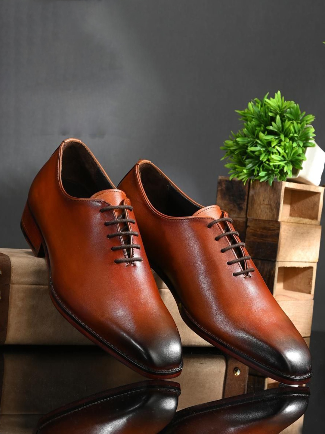 

MILLE DOLLARI Men Leather Formal Derbys, Brown