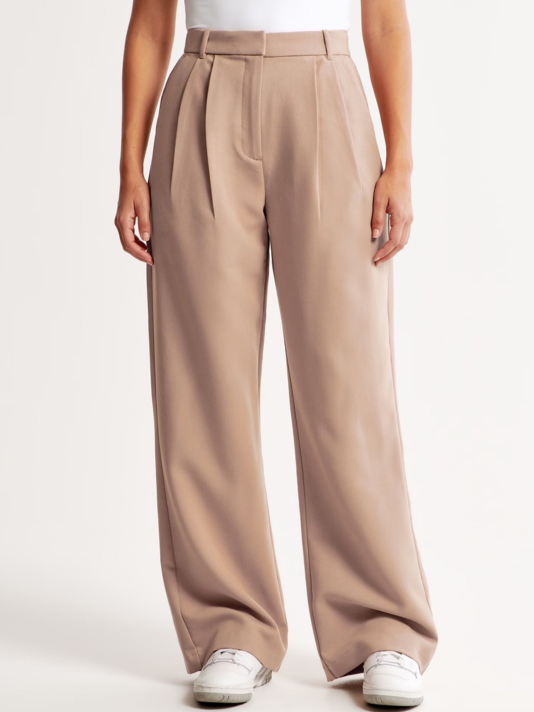 

Chemistry Women High-Rise Wide Leg Trousers, Beige