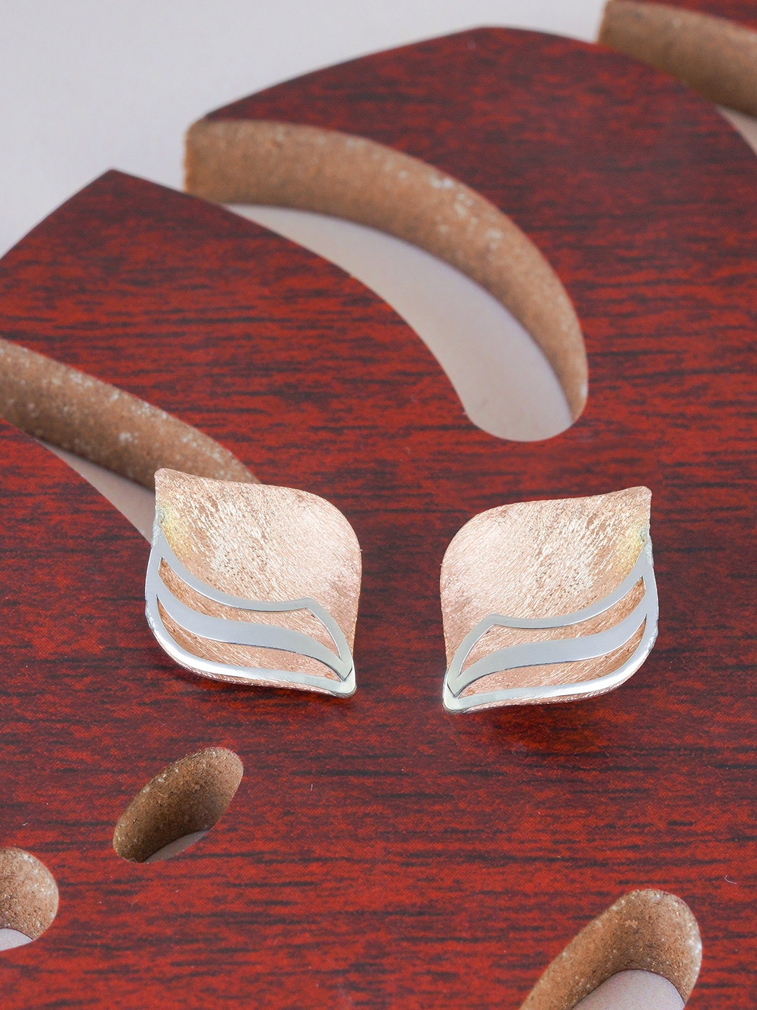 

KIORAH Classic Studs Earrings, Rose gold