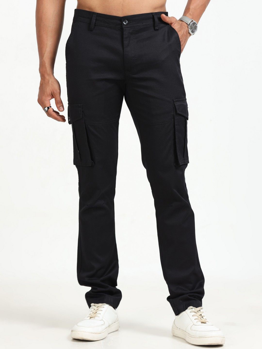 

THE BEETEL HOUSE Men Relaxed Popcorn Dobby Cargos Trousers, Black