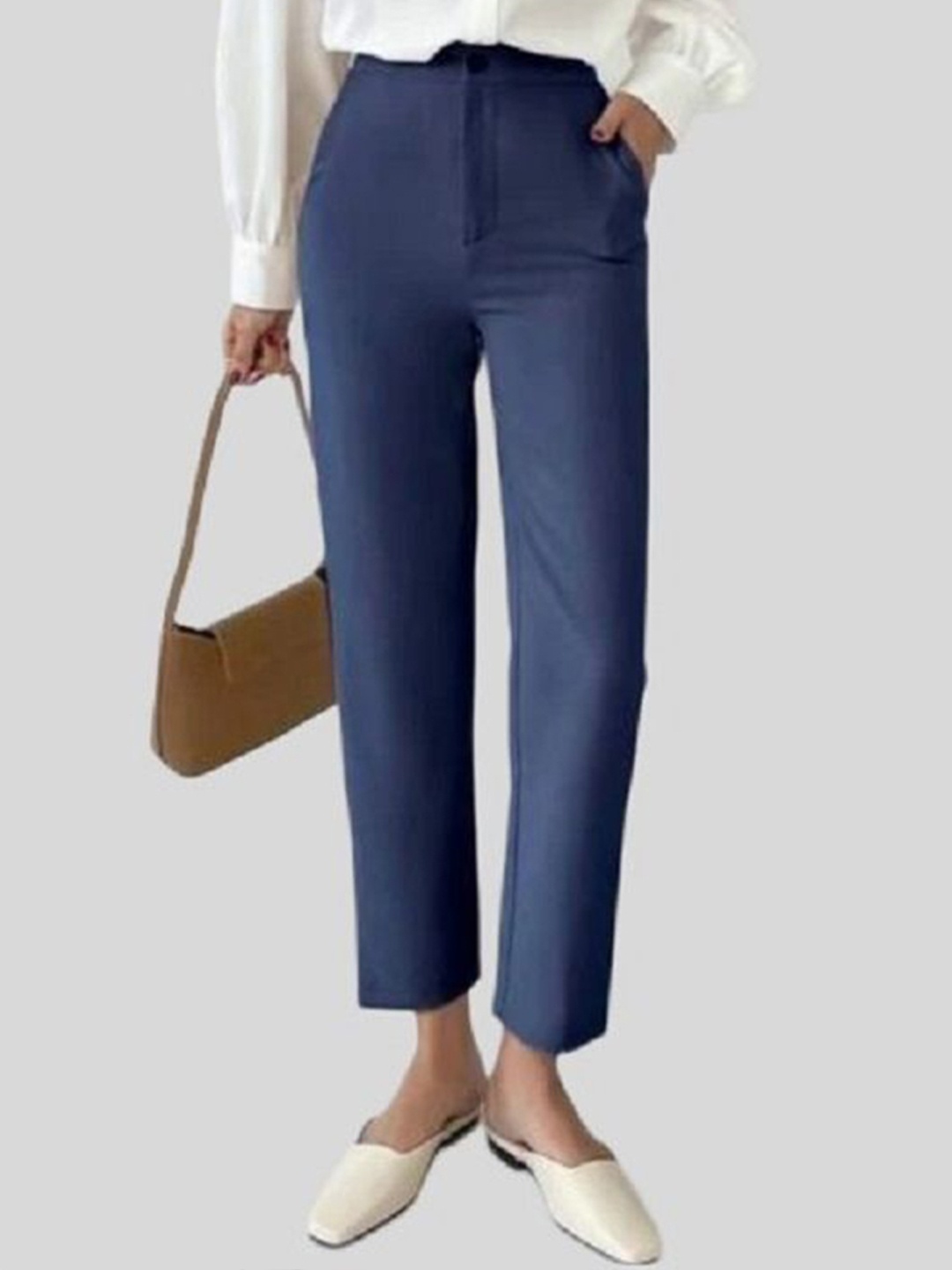 

Chemistry Women Relaxed Loose Fit High-Rise Trousers, Navy blue