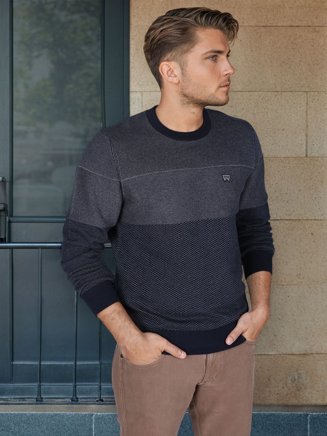 

Wrangler Men Colourblocked Pullover, Blue