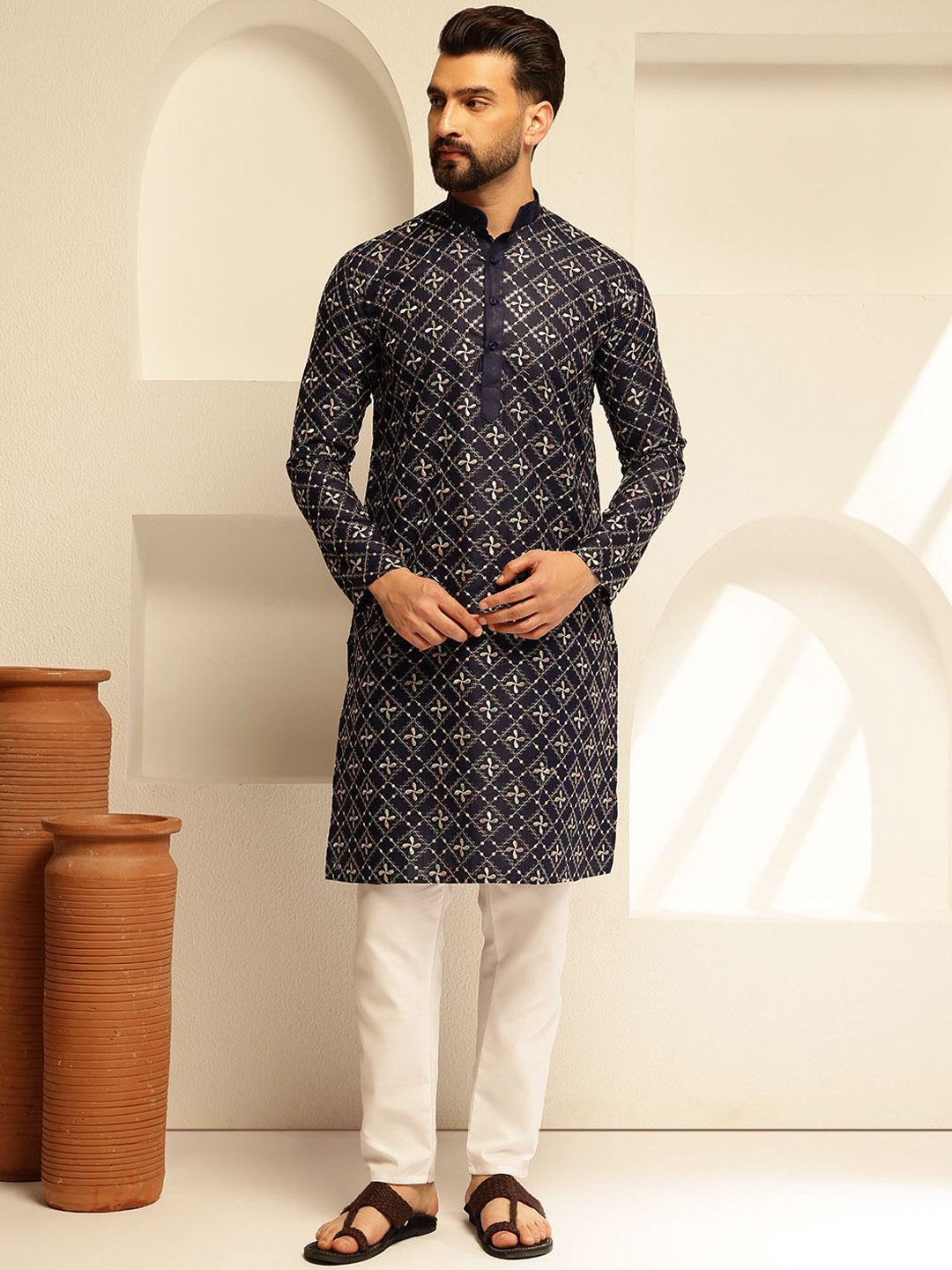 

SOJANYA Floral Embroidered Mandarin Collar Thread Work Cotton Silk Straight Kurta, Navy blue