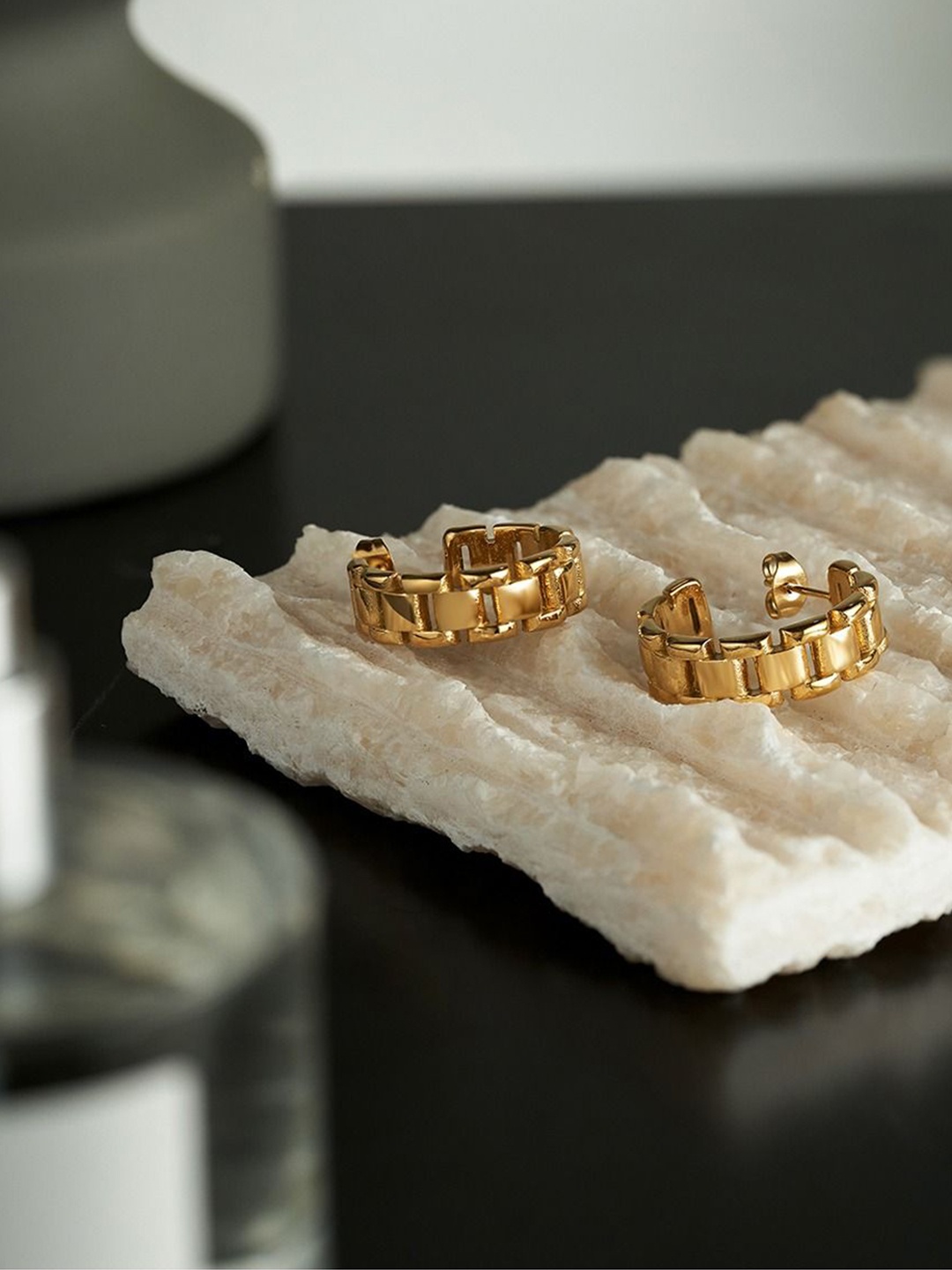 

VIEN Stainless Steel Gold-Plated Contemporary Hoop Earrings
