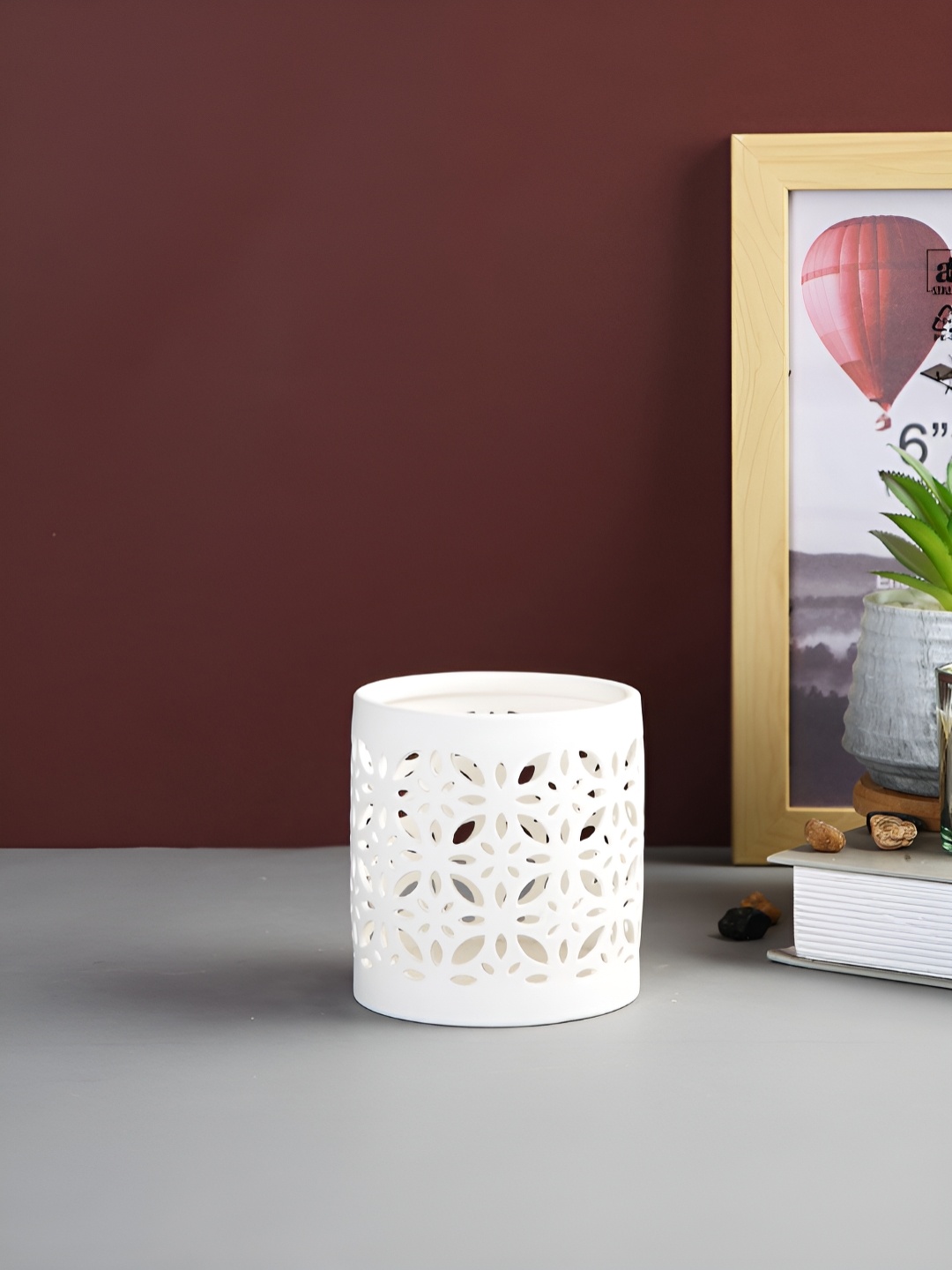 

TAYHAA White Candle Holder