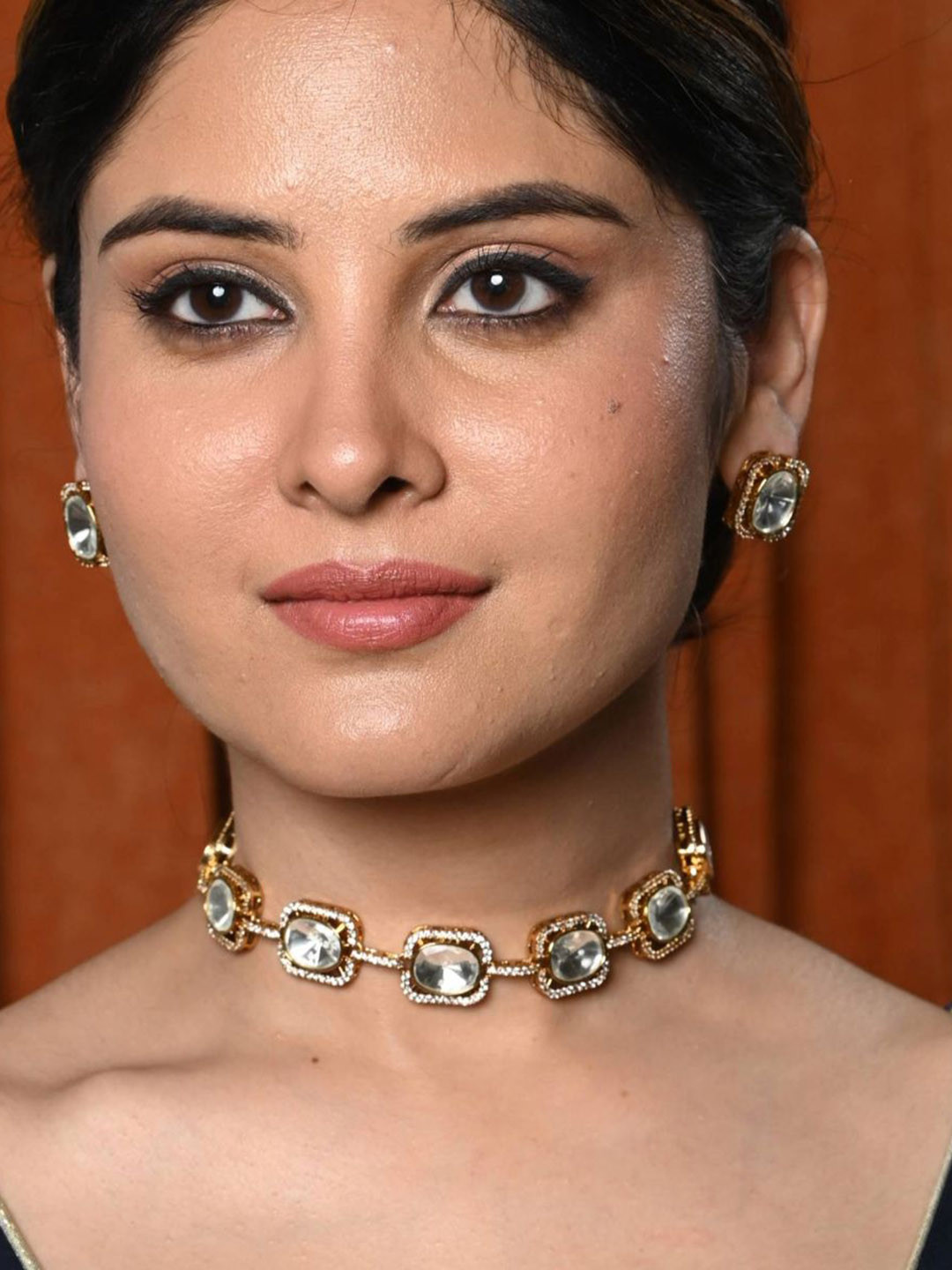 

Stridhan Gold-Plated White Kundan Chocker Necklace Set