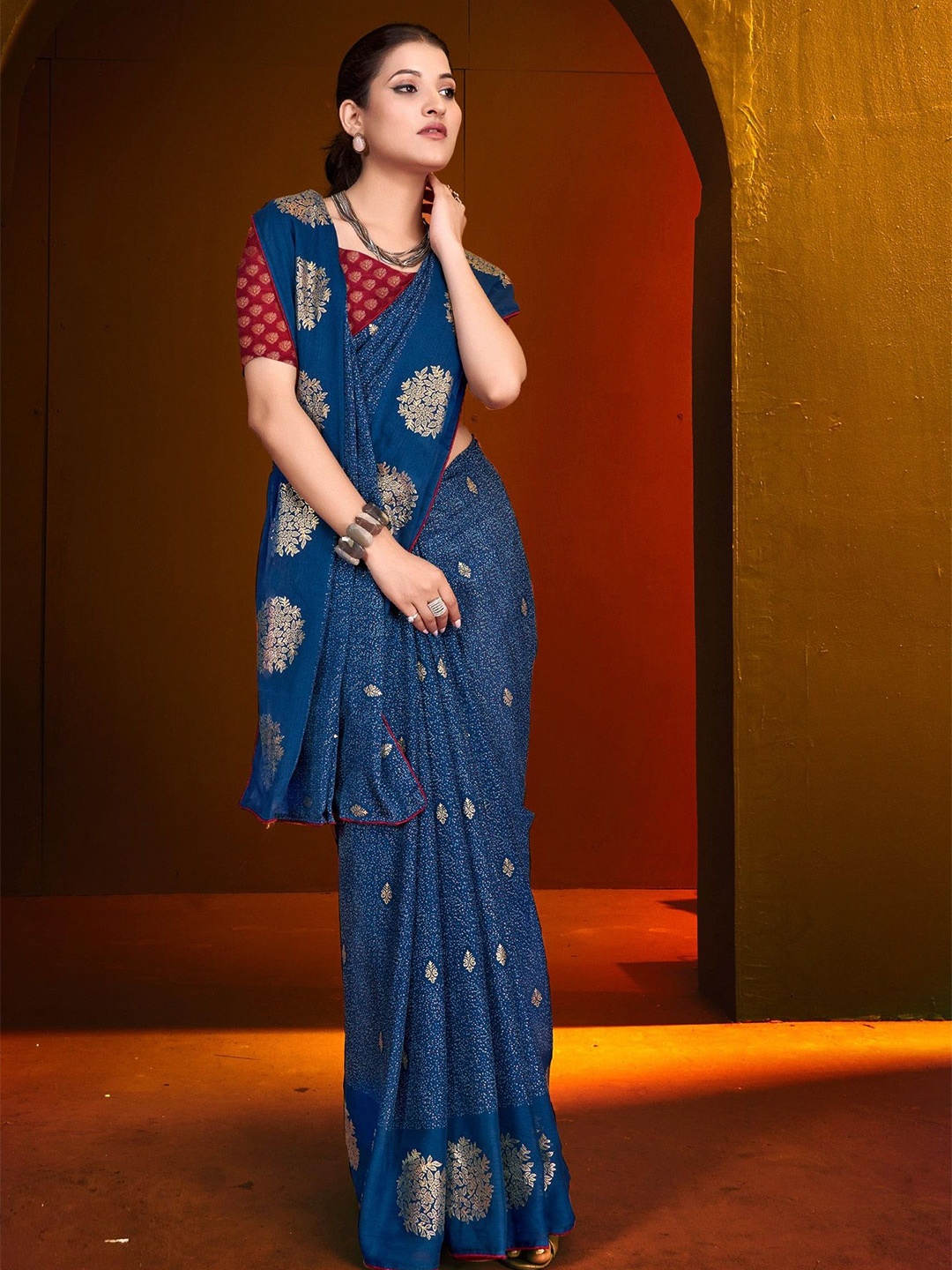 

Reboot Fashions Floral Pure Georgette Designer Maheshwari Saree, Blue