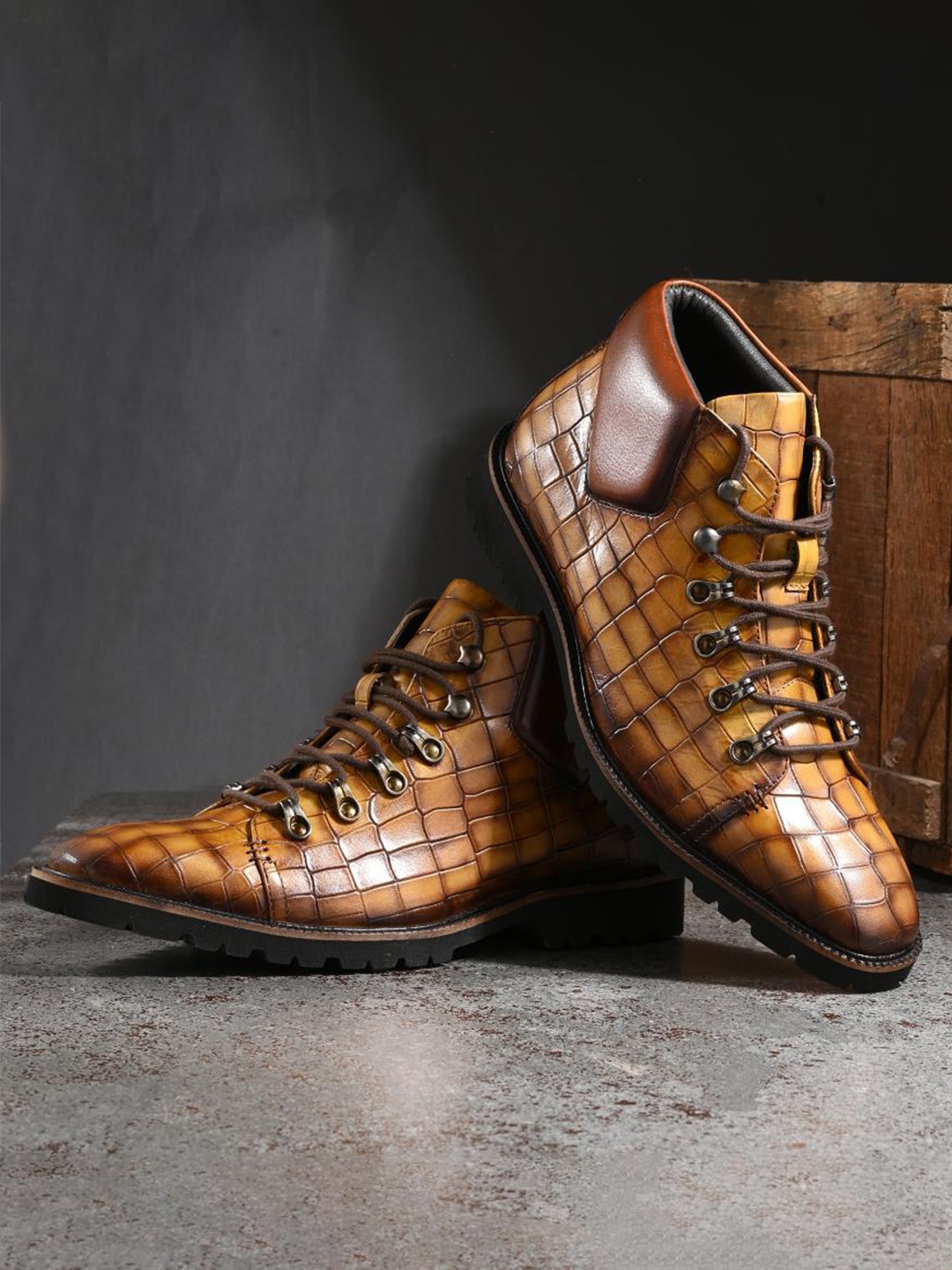 

MILLE DOLLARI Men Leather Casual Chukka Boots, Tan