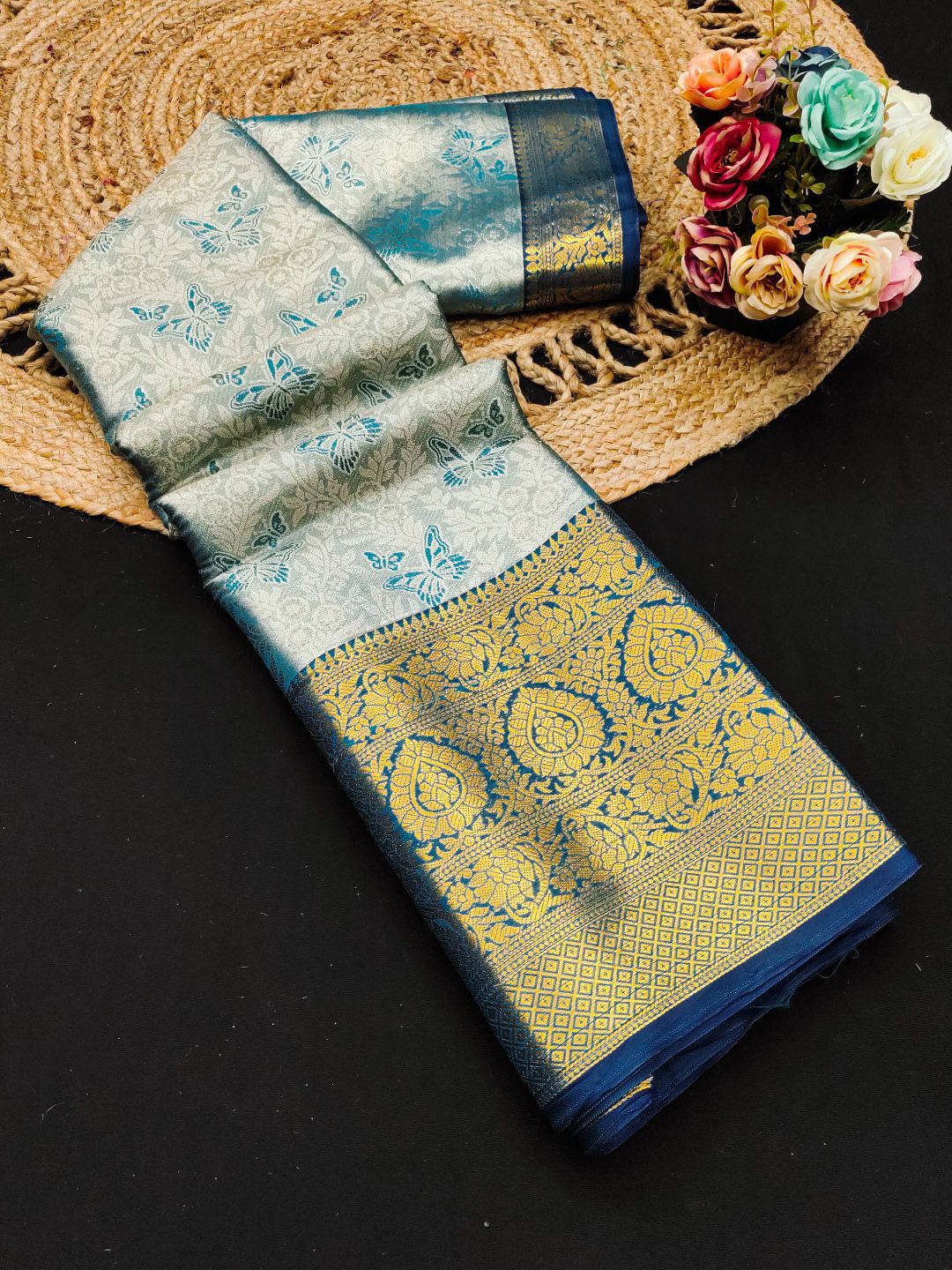 

Mitera Woven Design Zari Pure Silk Kanjeevaram Saree, Turquoise blue