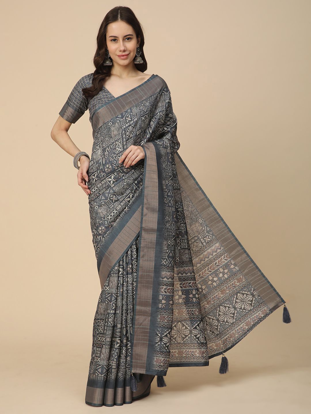 

RATAN Floral Zari Art Silk Saree, Navy blue