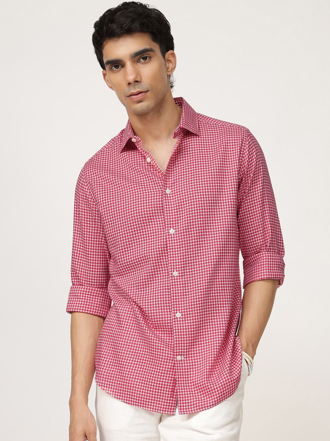 

Andamen Men Premium Gingham Checks Opaque Checked Casual Shirt, Red