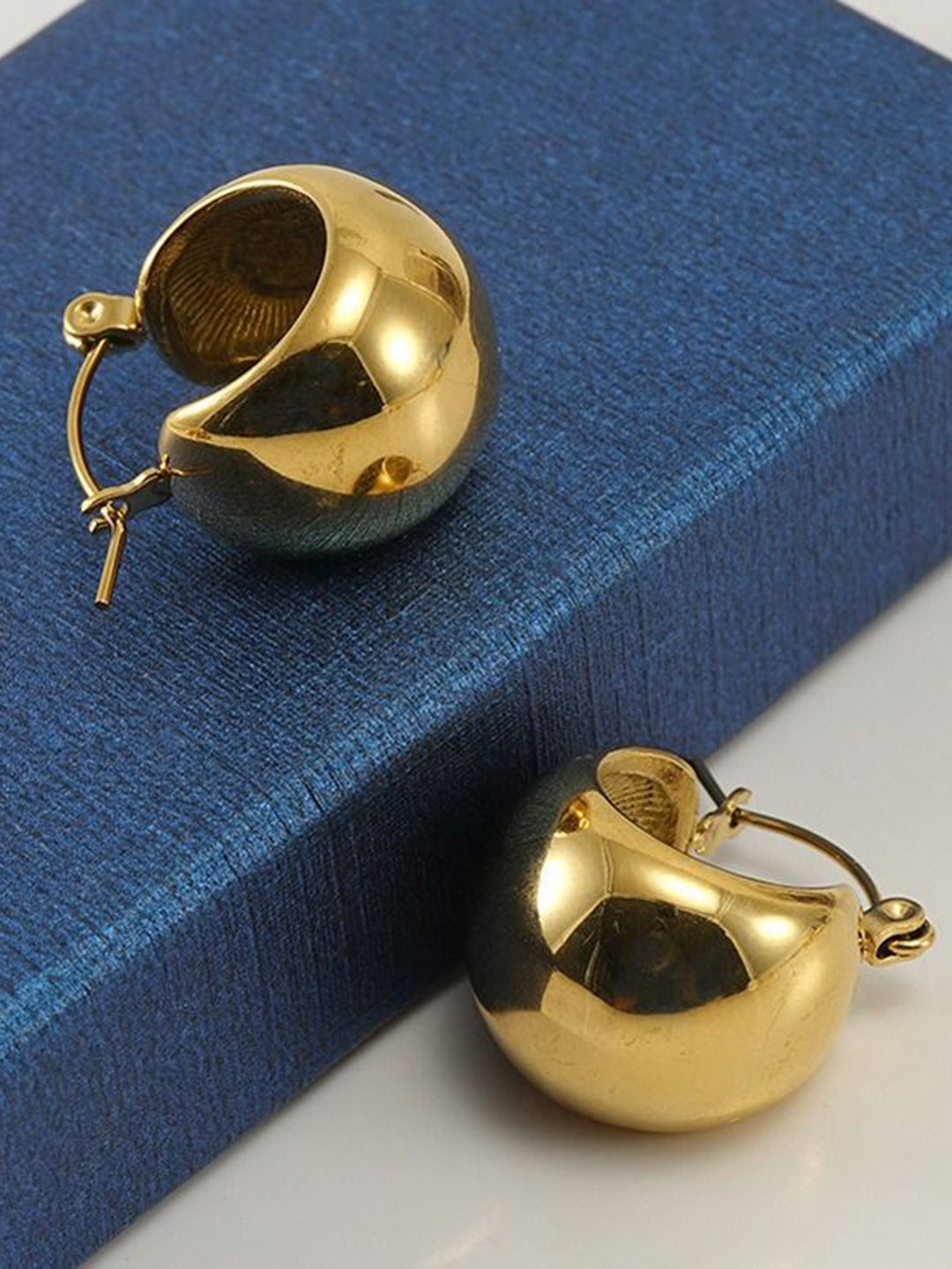 

KRYSTALZ Stainless Steel Gold-Plated Contemporary Shaped Drop Earrings